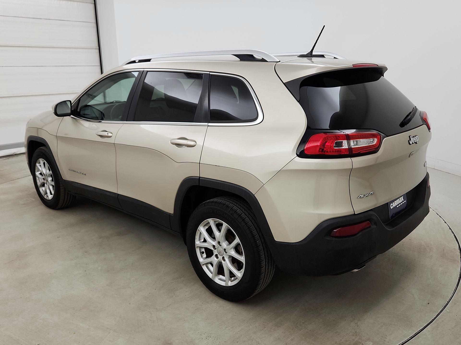 Thumbnail: 2015 Jeep Cherokee - 7