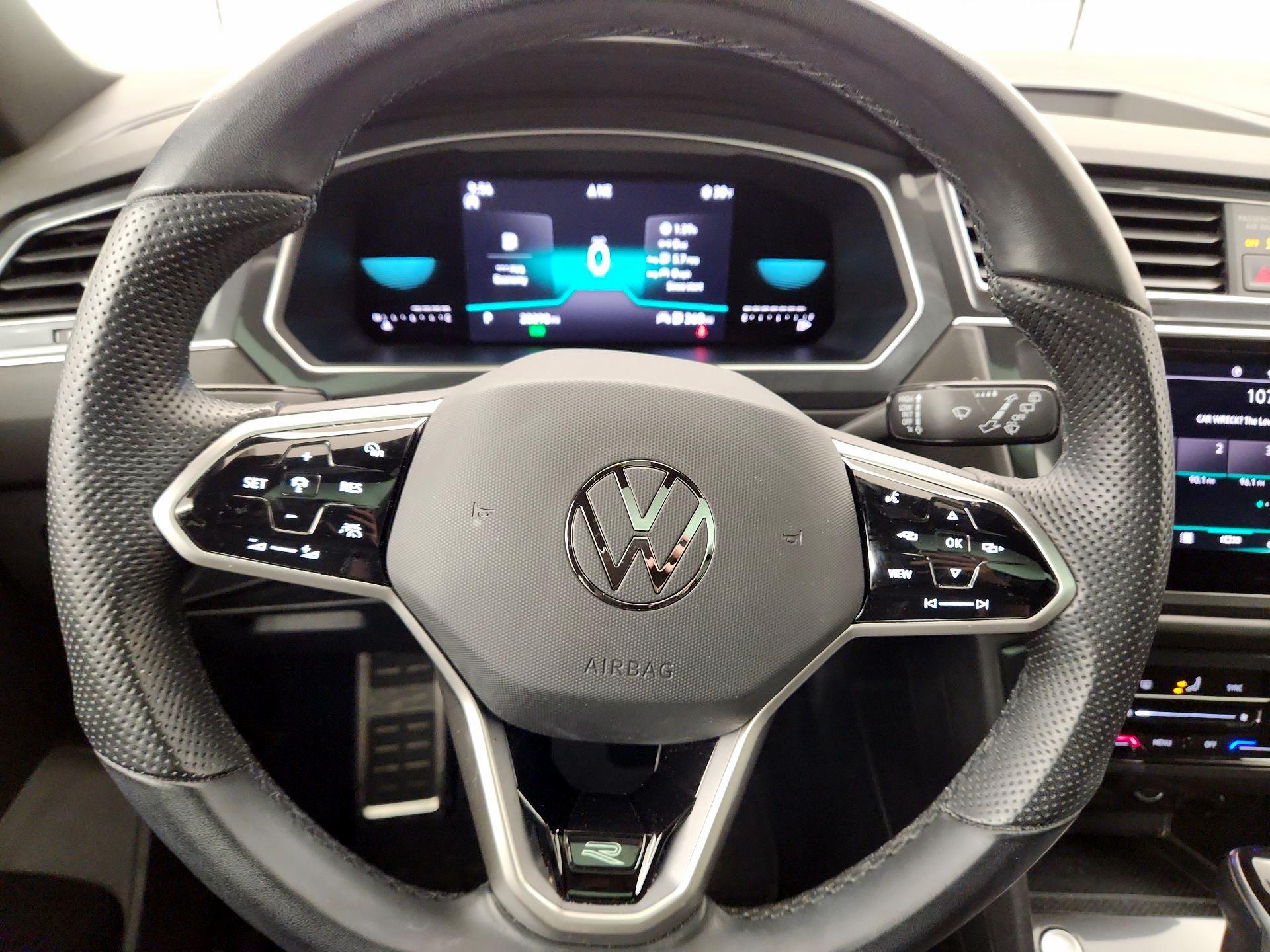Thumbnail: 2023 Volkswagen Tiguan - 10