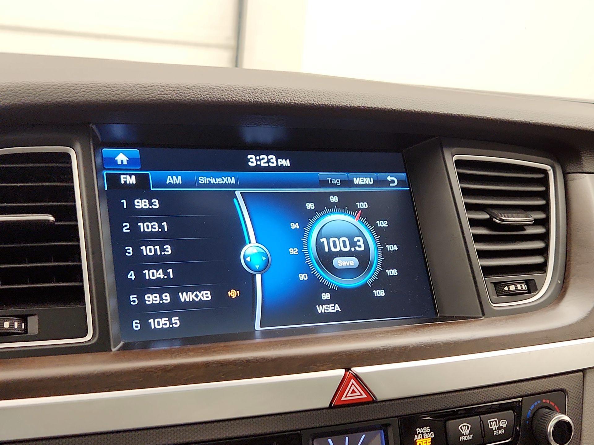 Thumbnail: 2017 Genesis G80 - 16