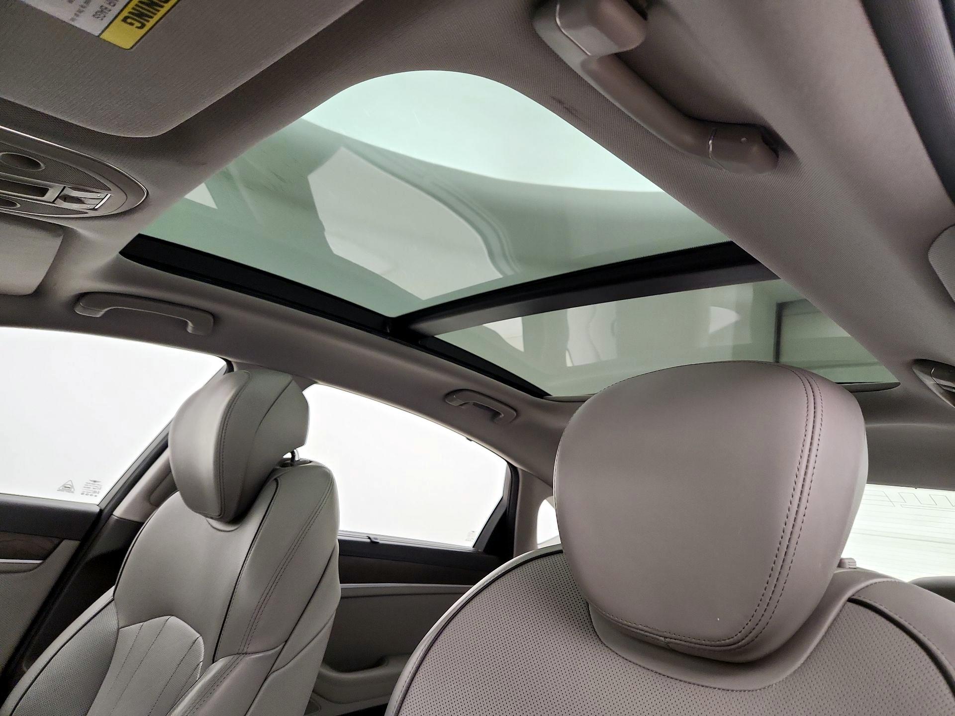 Thumbnail: 2017 Genesis G80 - 20