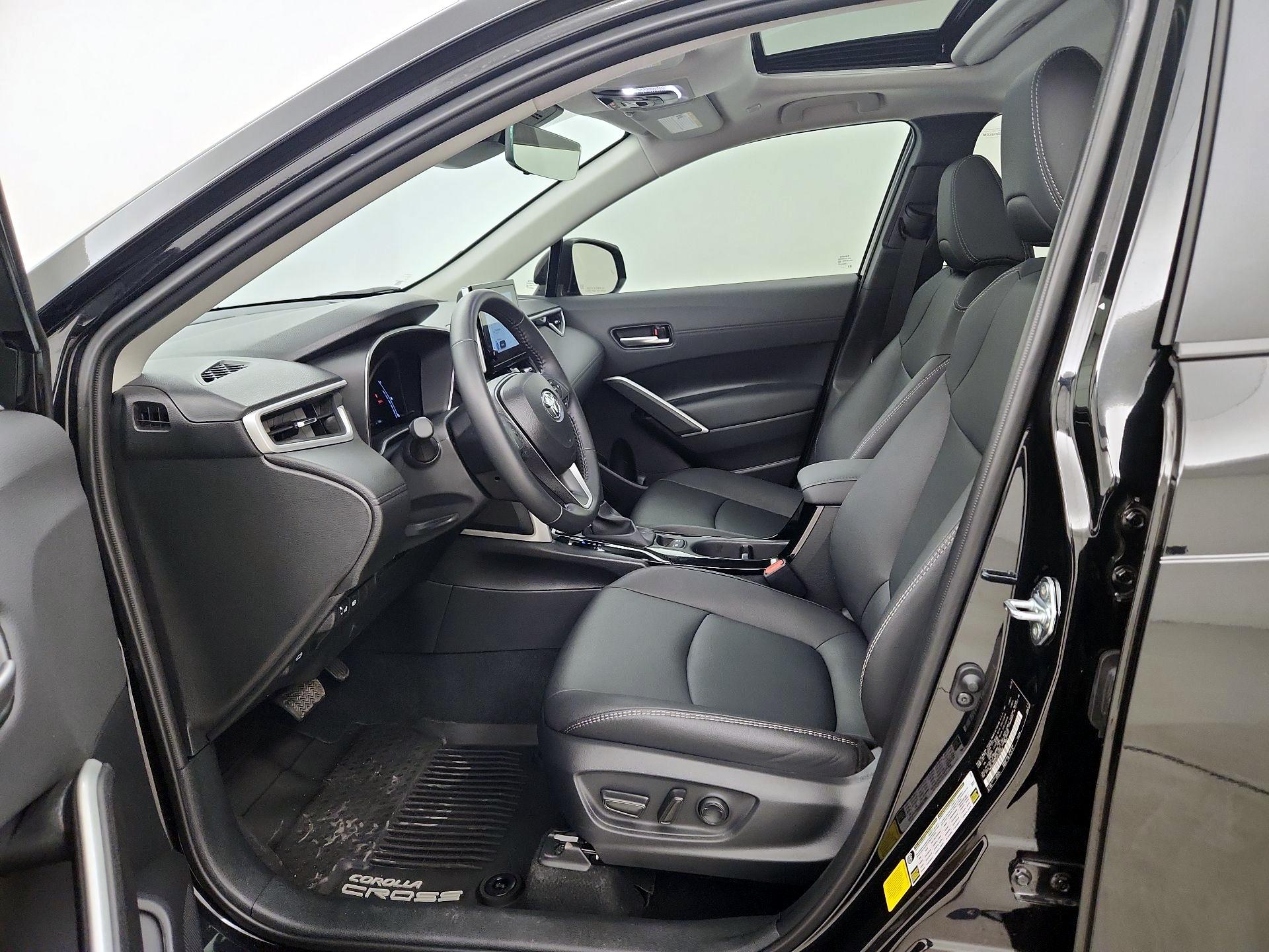 Thumbnail: 2025 Toyota Corolla Cross - 11