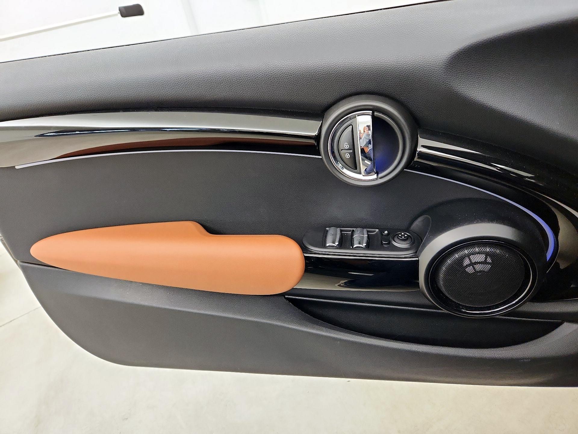 Thumbnail: 2022 MINI Cooper - 12