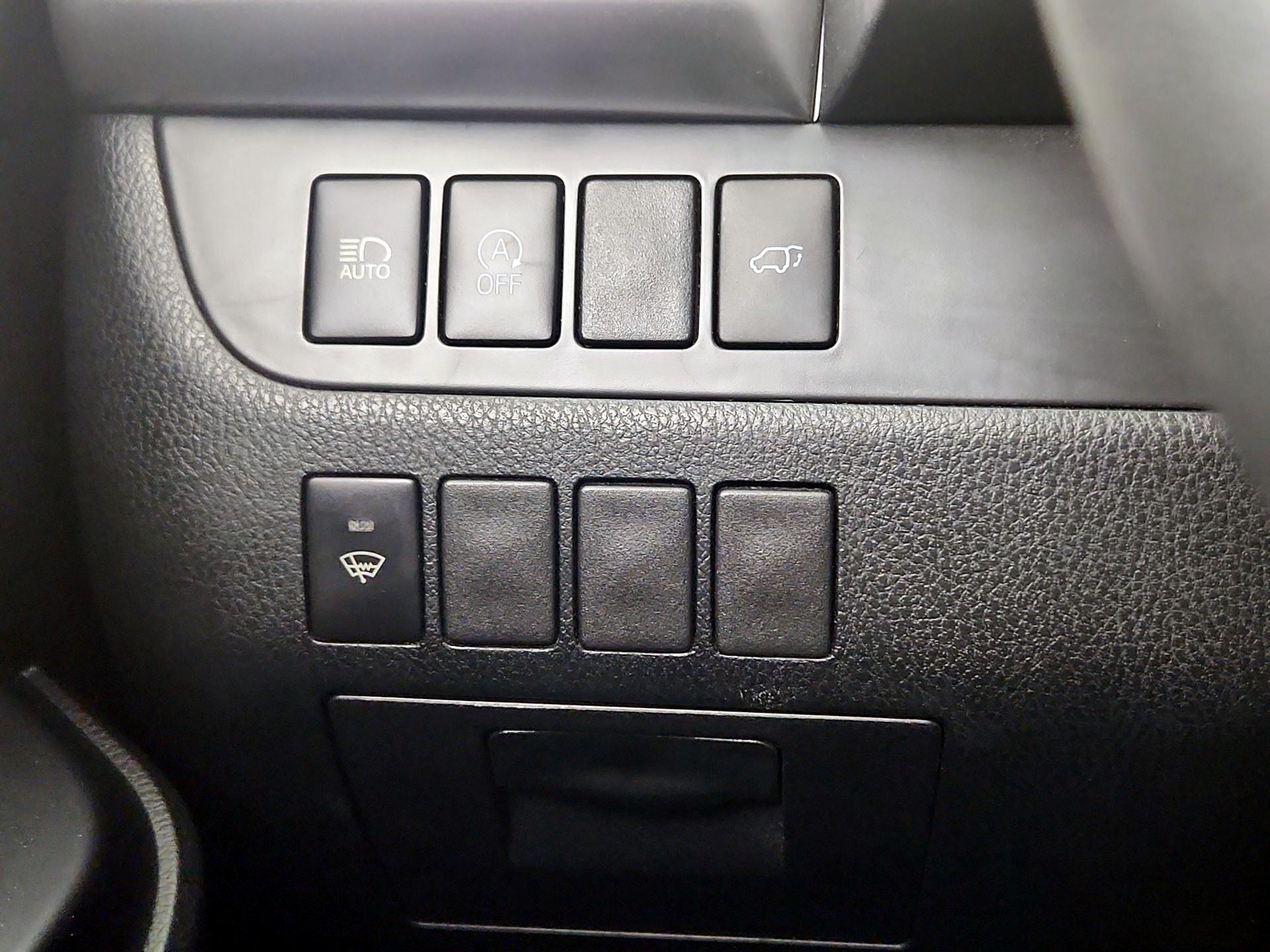 Thumbnail: 2019 Toyota Highlander - 13