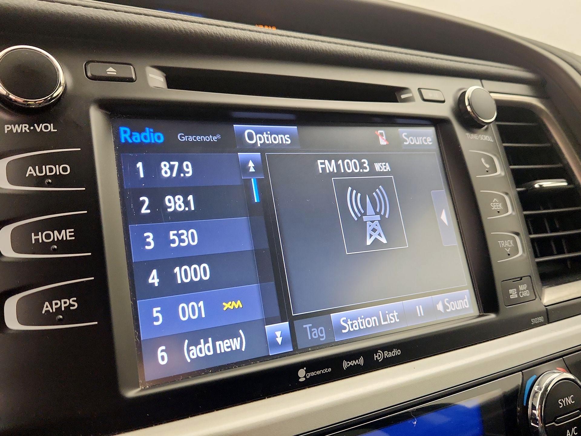 Thumbnail: 2019 Toyota Highlander - 15