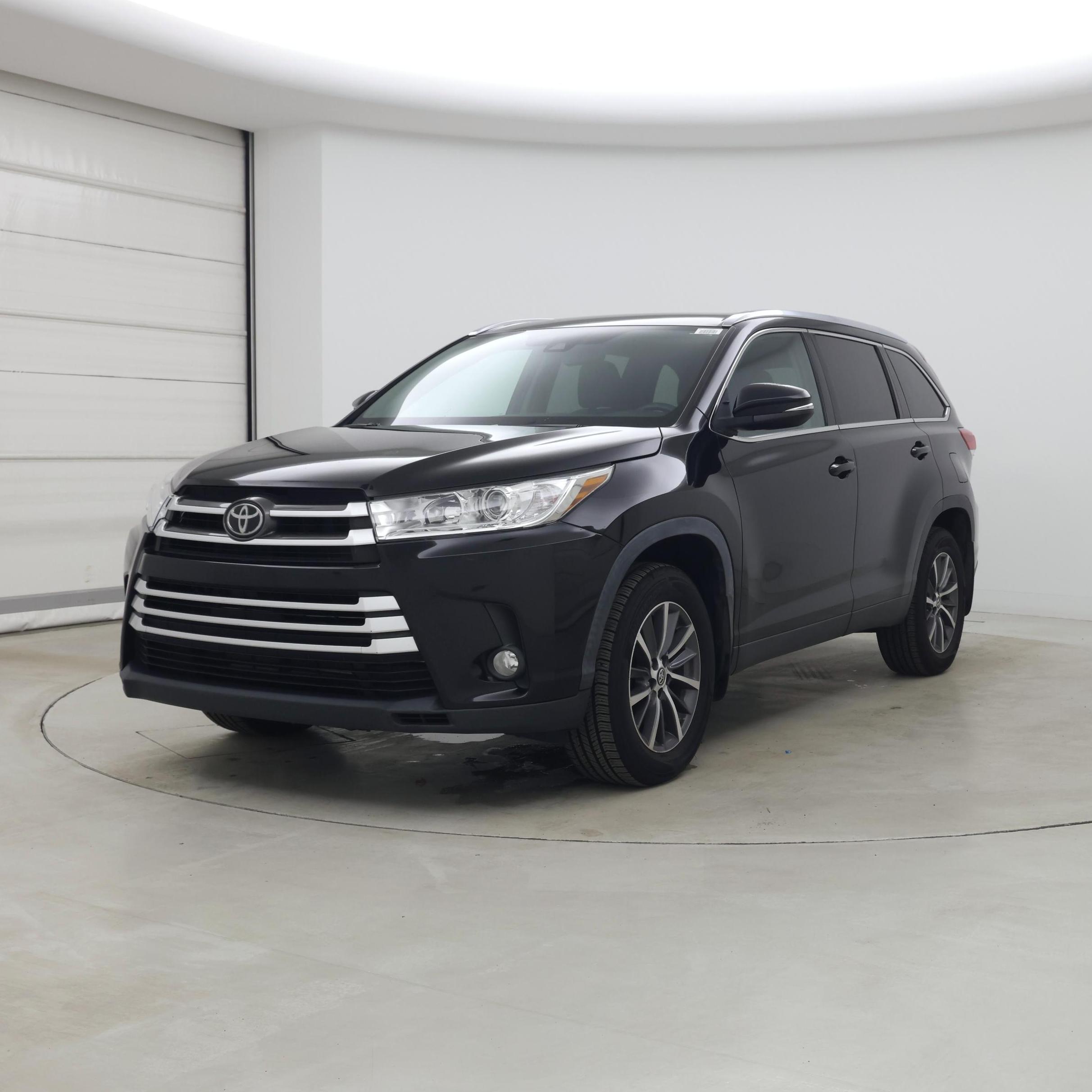 Thumbnail: 2019 Toyota Highlander - 4