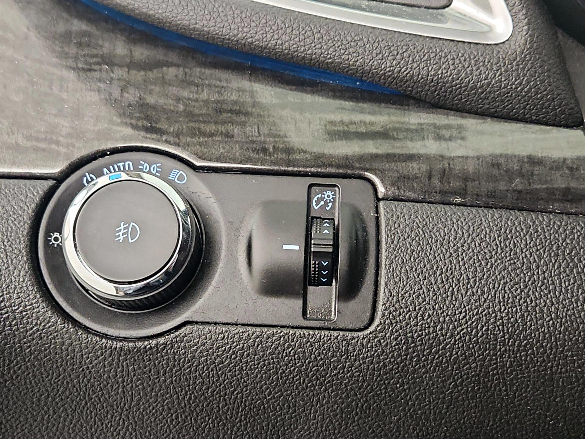 Thumbnail: 2015 Buick Encore - 13