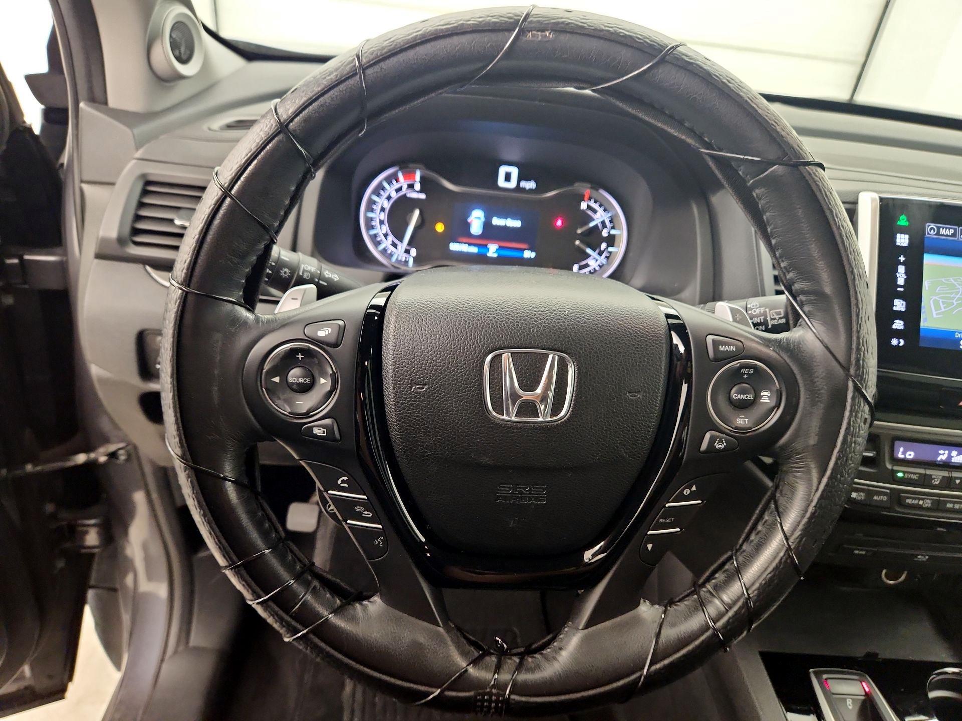 Thumbnail: 2016 Honda Pilot - 10