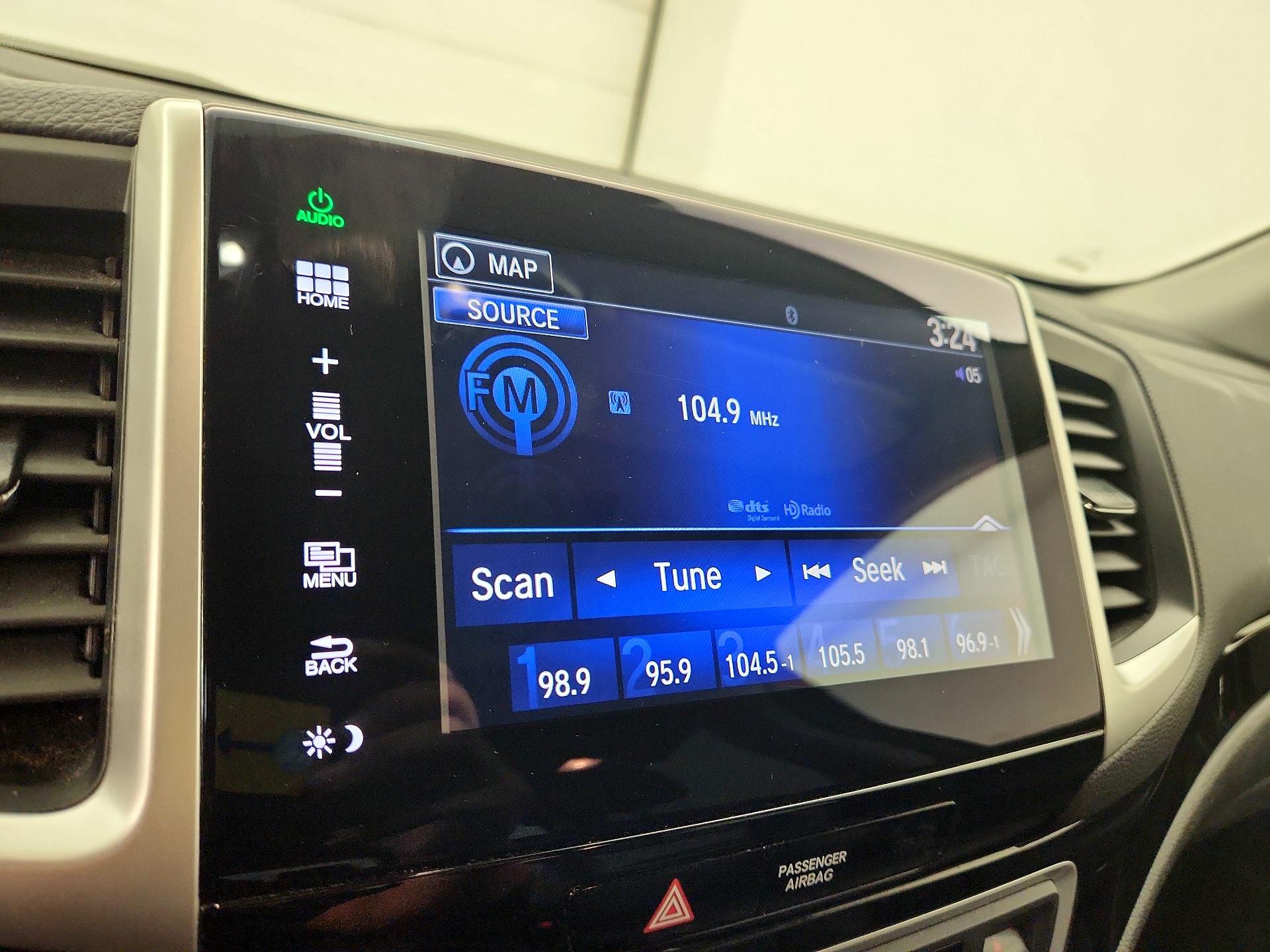 Thumbnail: 2016 Honda Pilot - 16