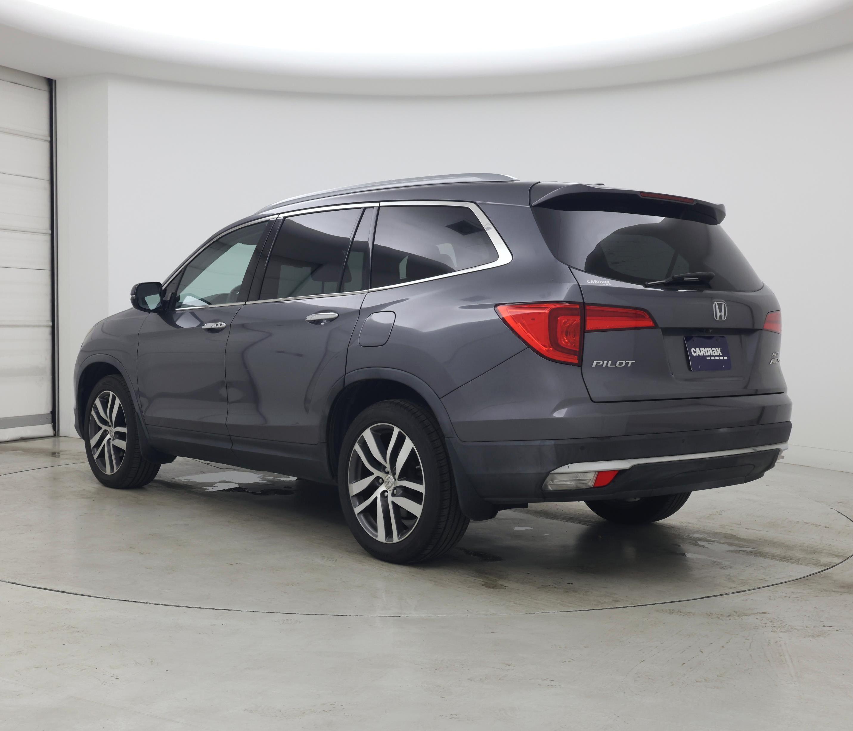 Thumbnail: 2016 Honda Pilot - 2