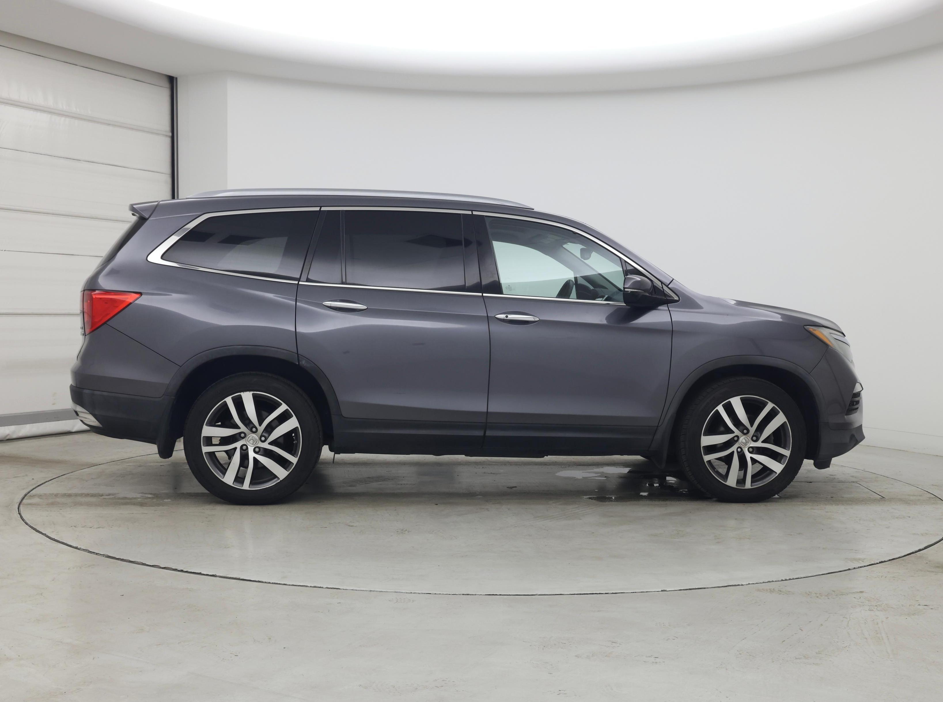 Thumbnail: 2016 Honda Pilot - 7