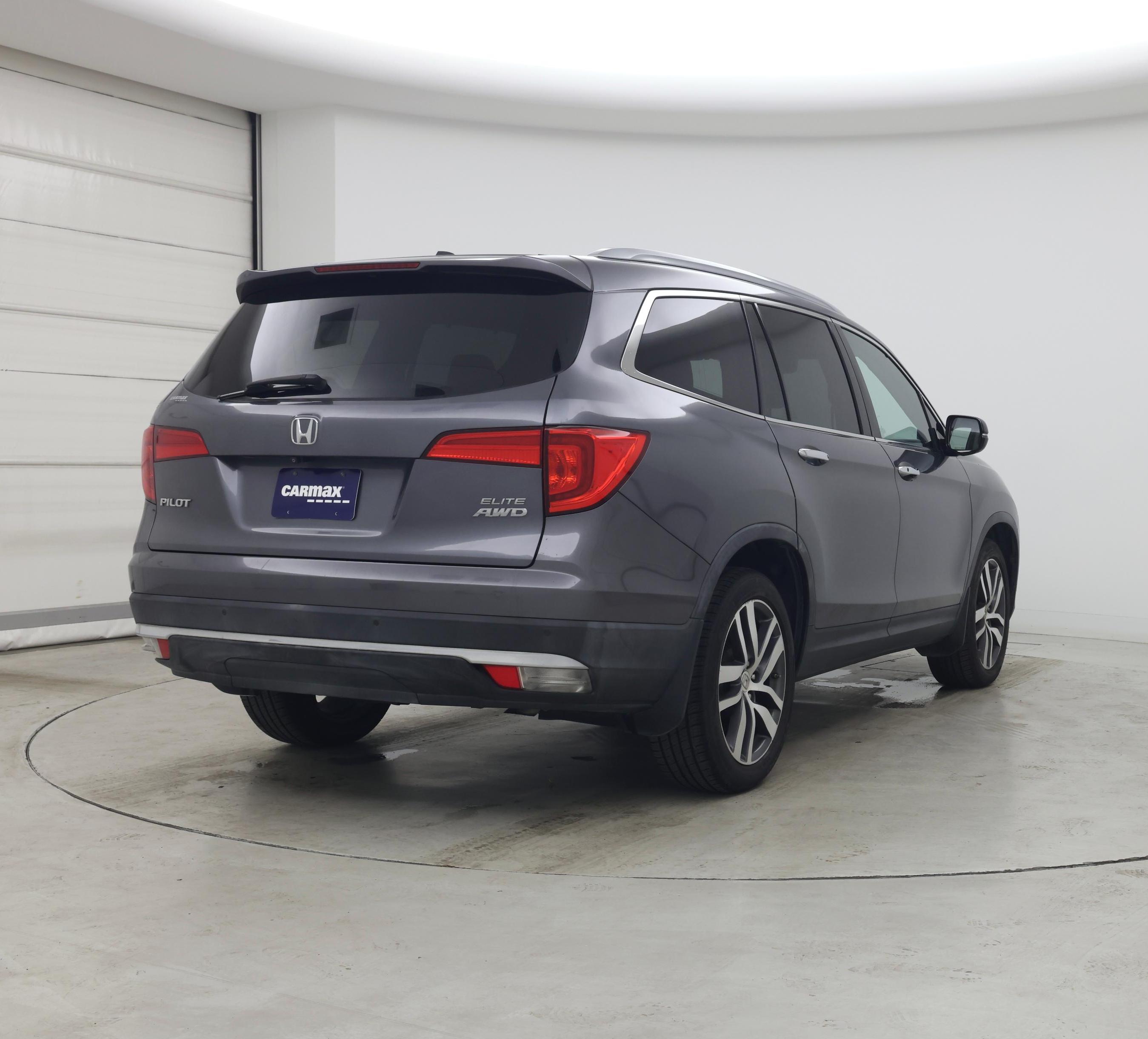 Thumbnail: 2016 Honda Pilot - 8