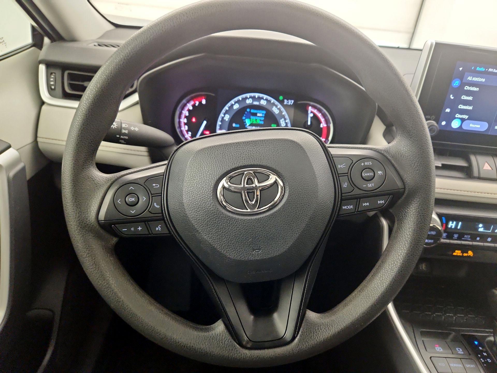 Thumbnail: 2023 Toyota RAV4 - 10