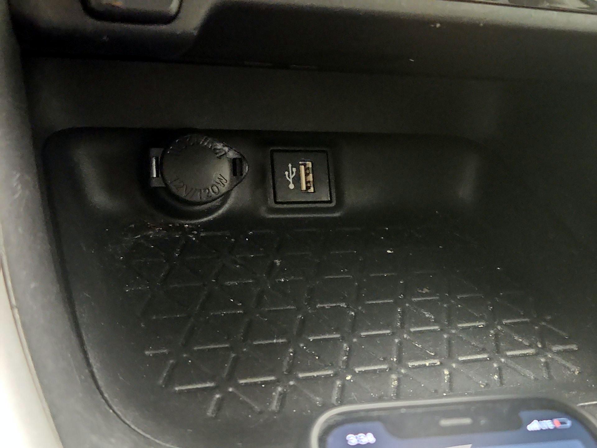 Thumbnail: 2023 Toyota RAV4 - 18