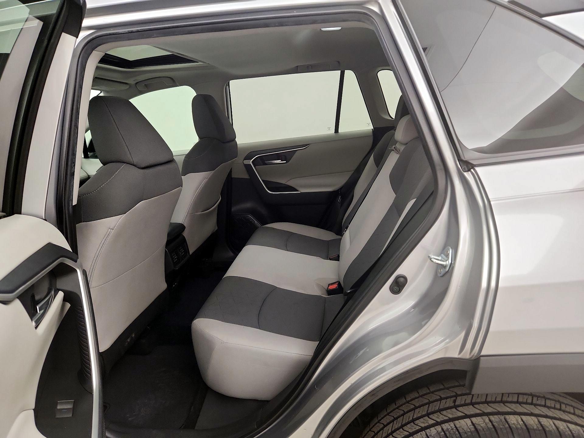 Thumbnail: 2023 Toyota RAV4 - 20