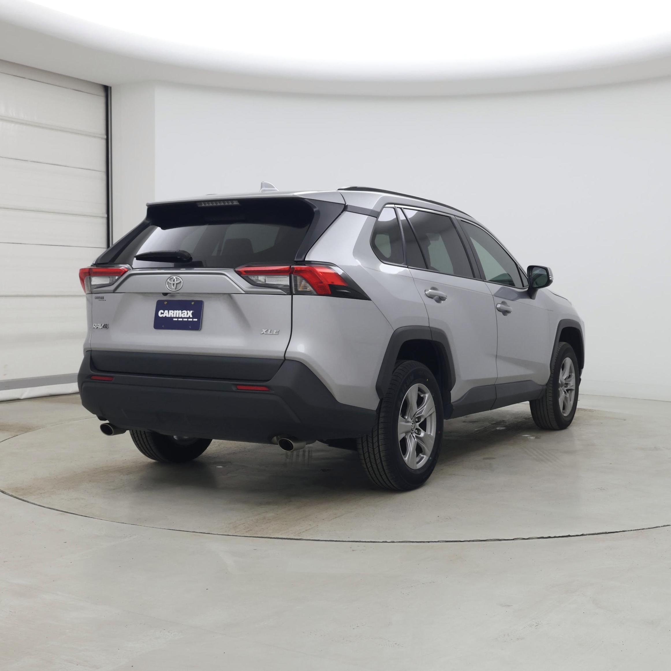 Thumbnail: 2023 Toyota RAV4 - 8