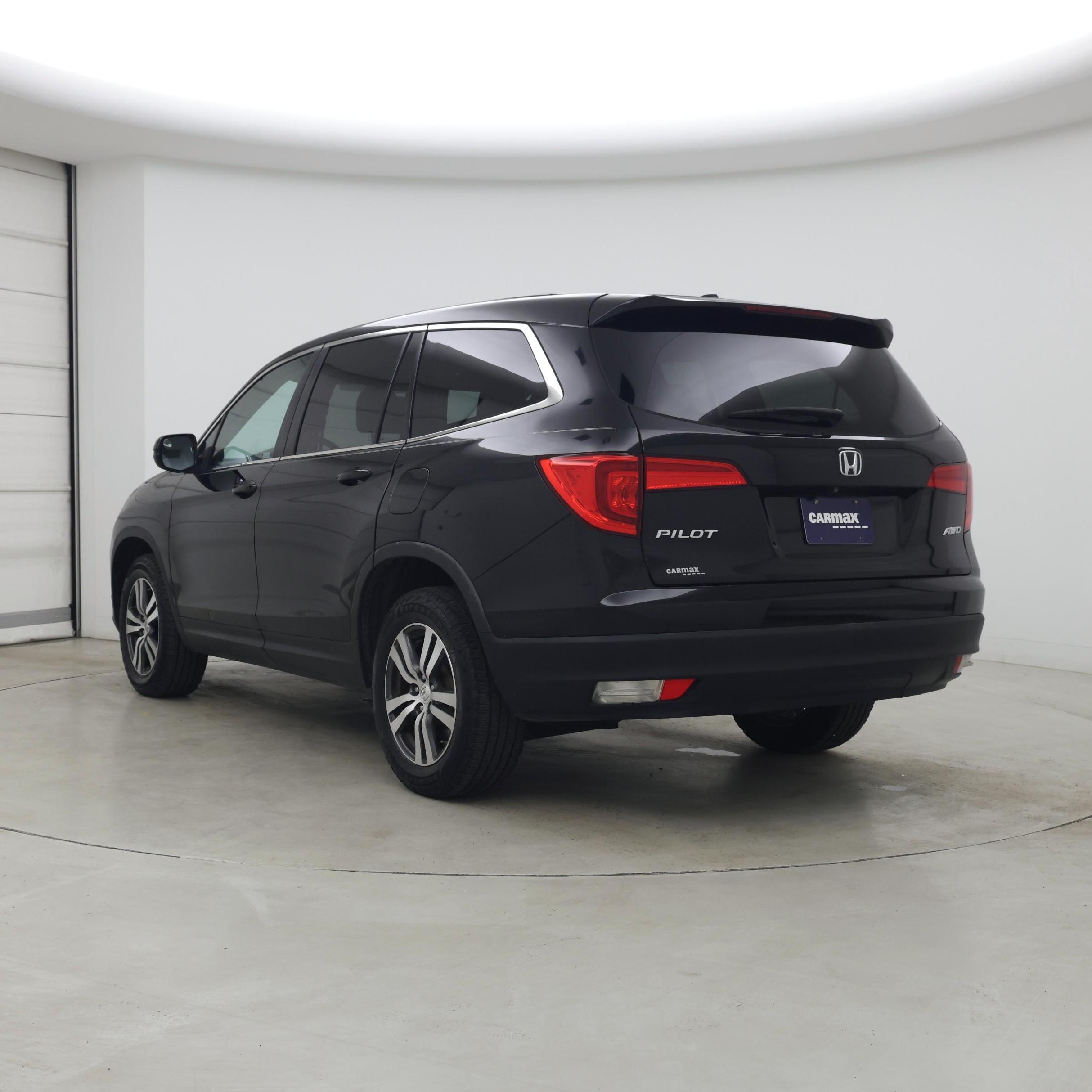 Thumbnail: 2018 Honda Pilot - 2