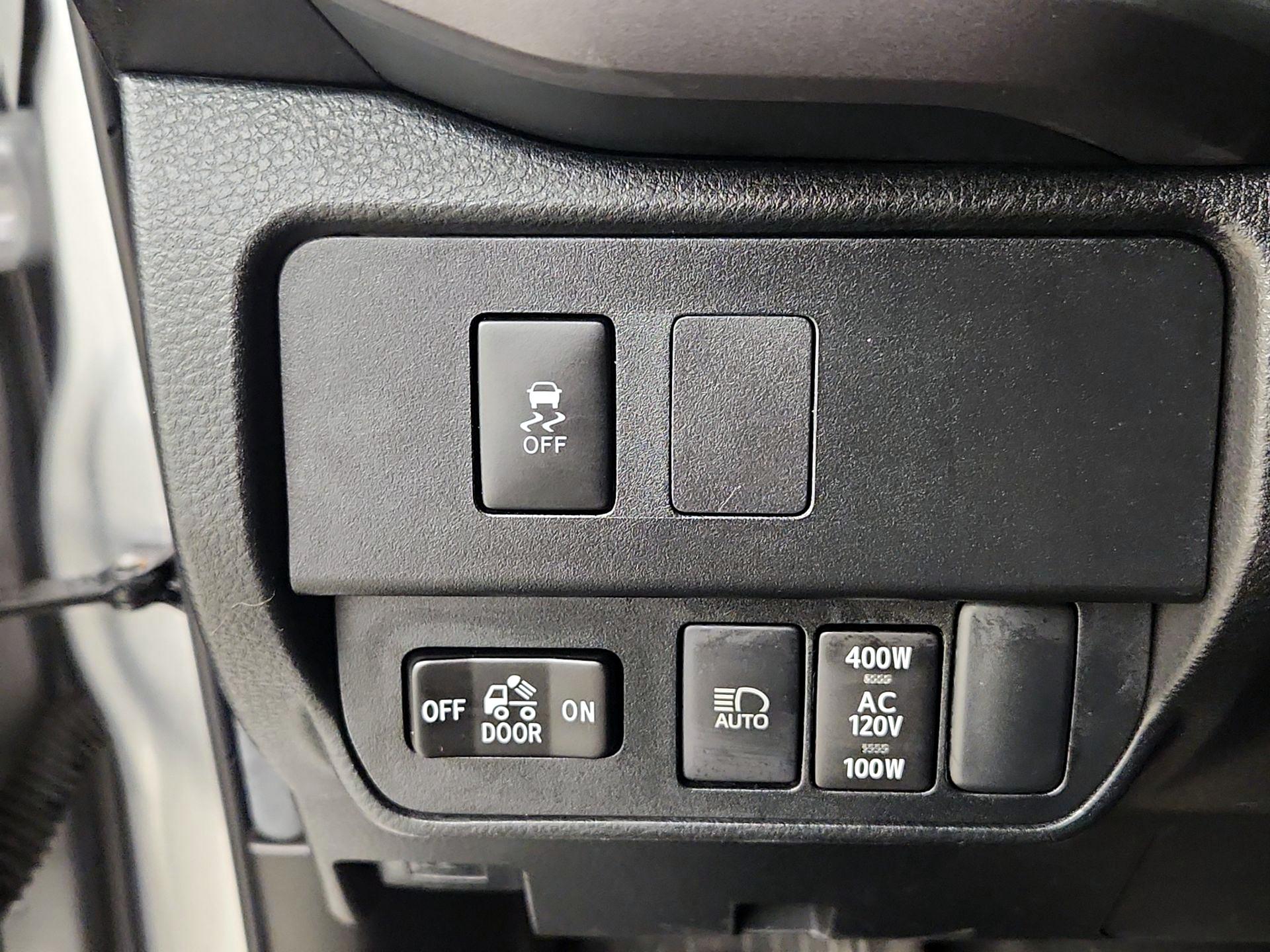 Thumbnail: 2023 Toyota Tacoma - 13