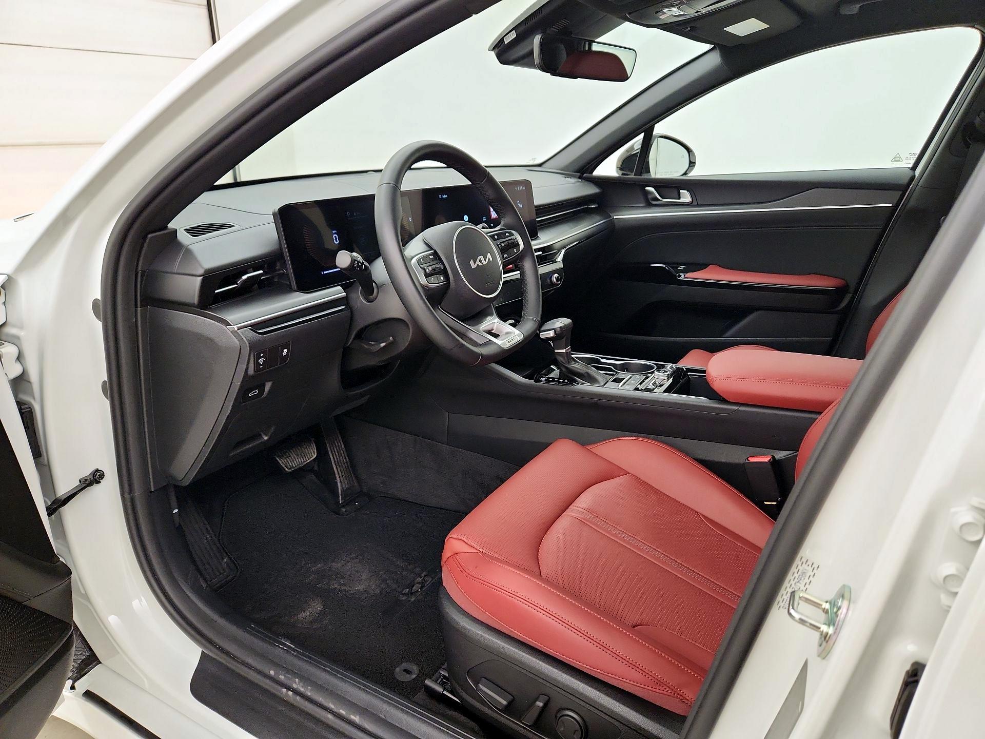 Thumbnail: 2026 Kia K5 - 11