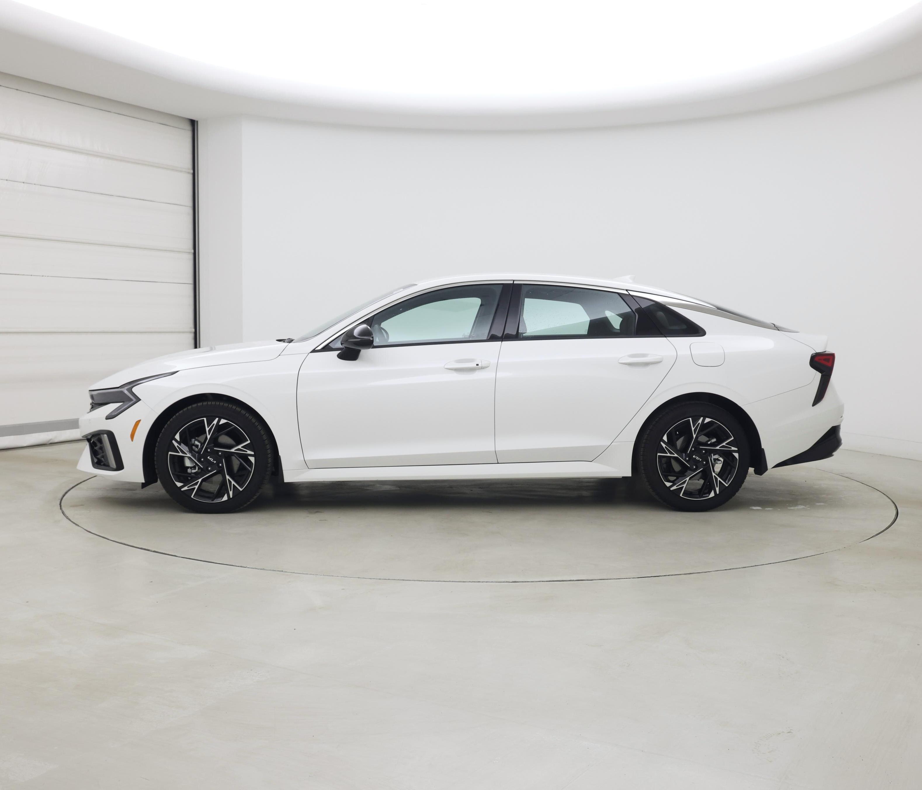 Thumbnail: 2026 Kia K5 - 3