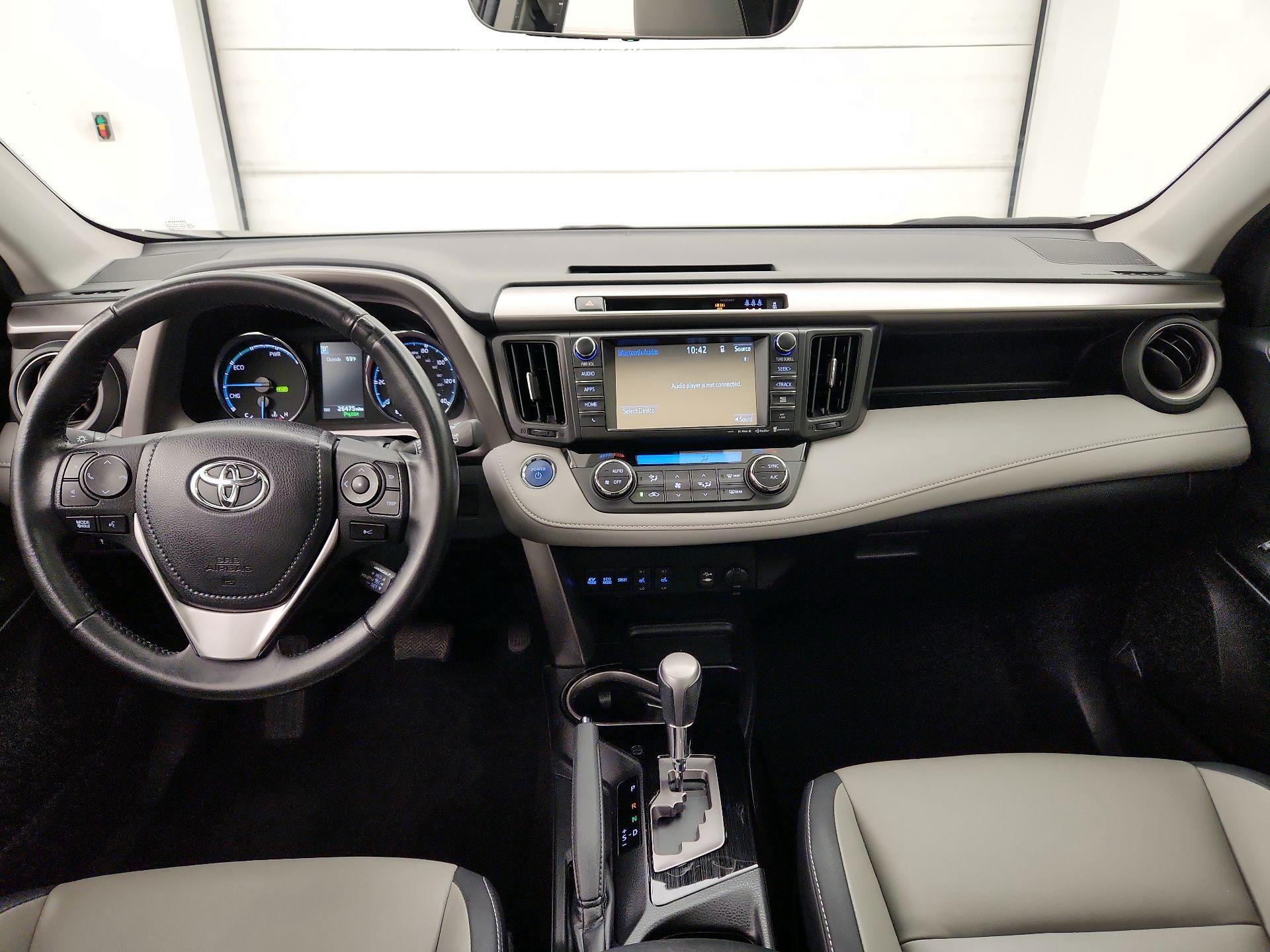 Thumbnail: 2018 Toyota RAV4 - 9