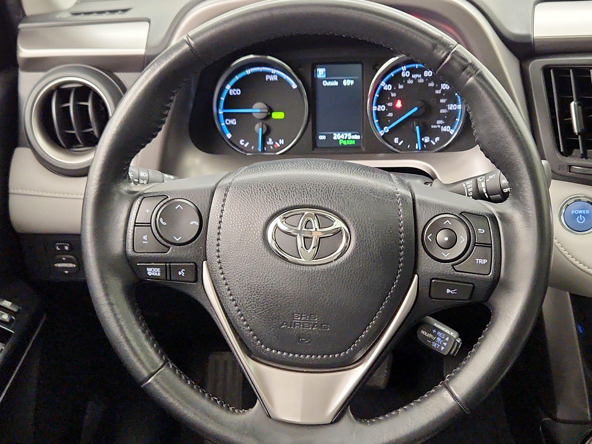 Thumbnail: 2018 Toyota RAV4 - 10