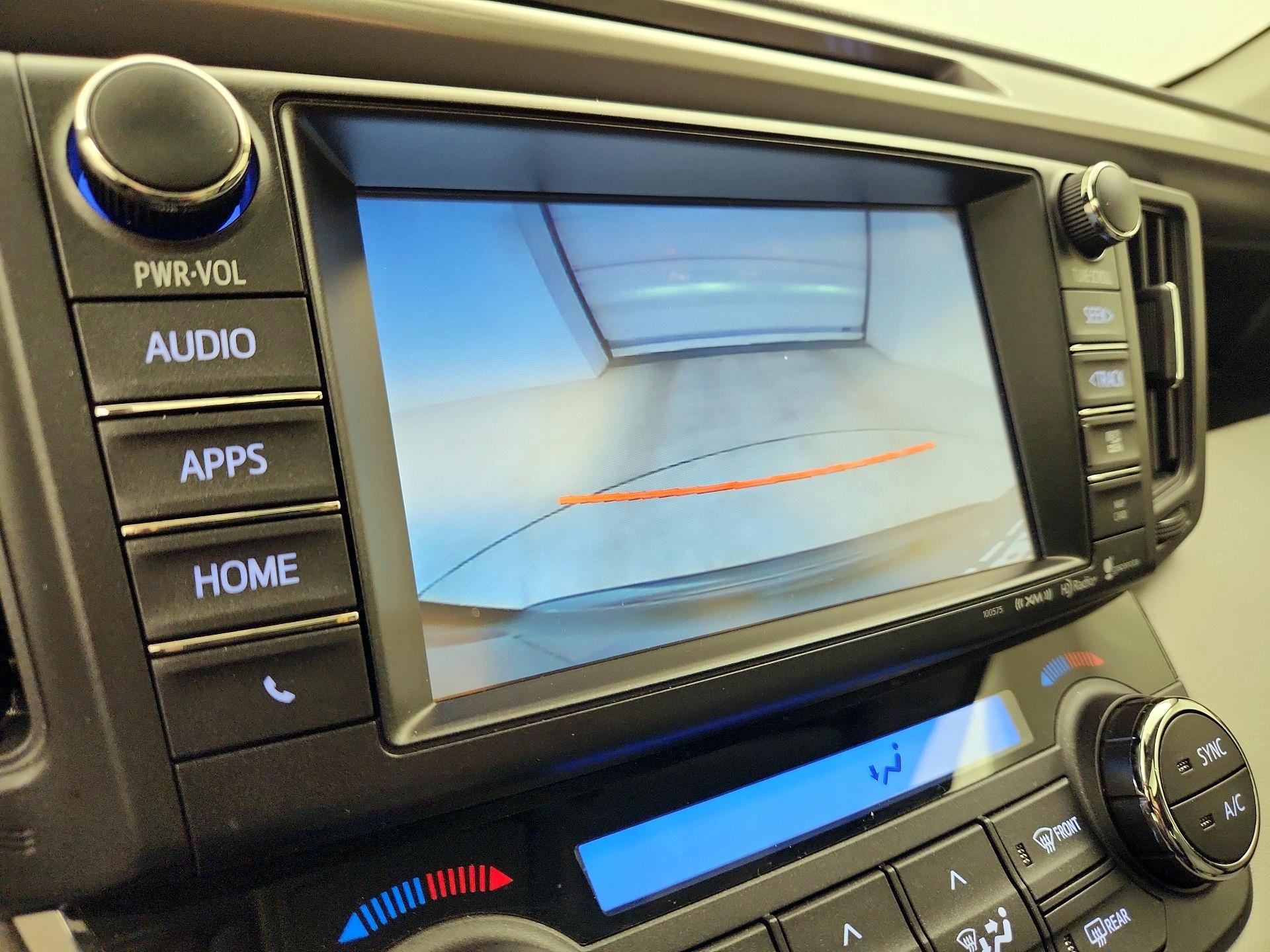 Thumbnail: 2018 Toyota RAV4 - 15