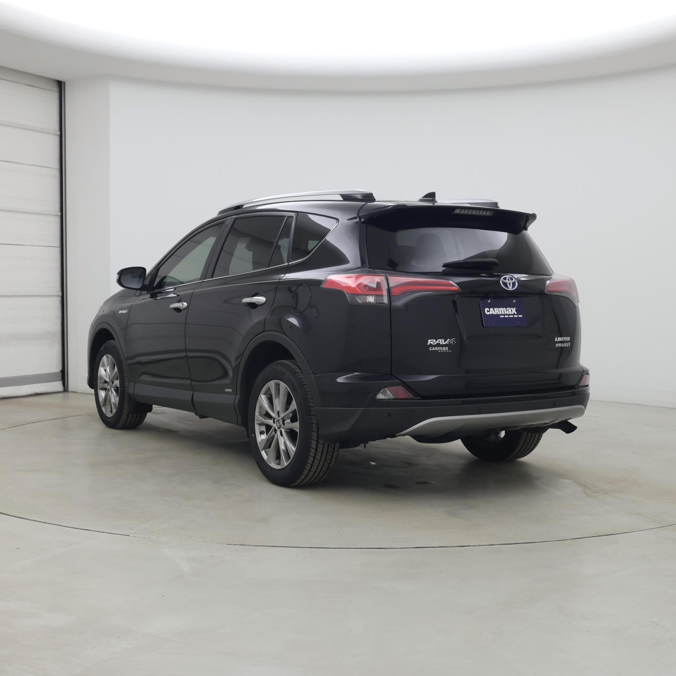 Thumbnail: 2018 Toyota RAV4 - 2