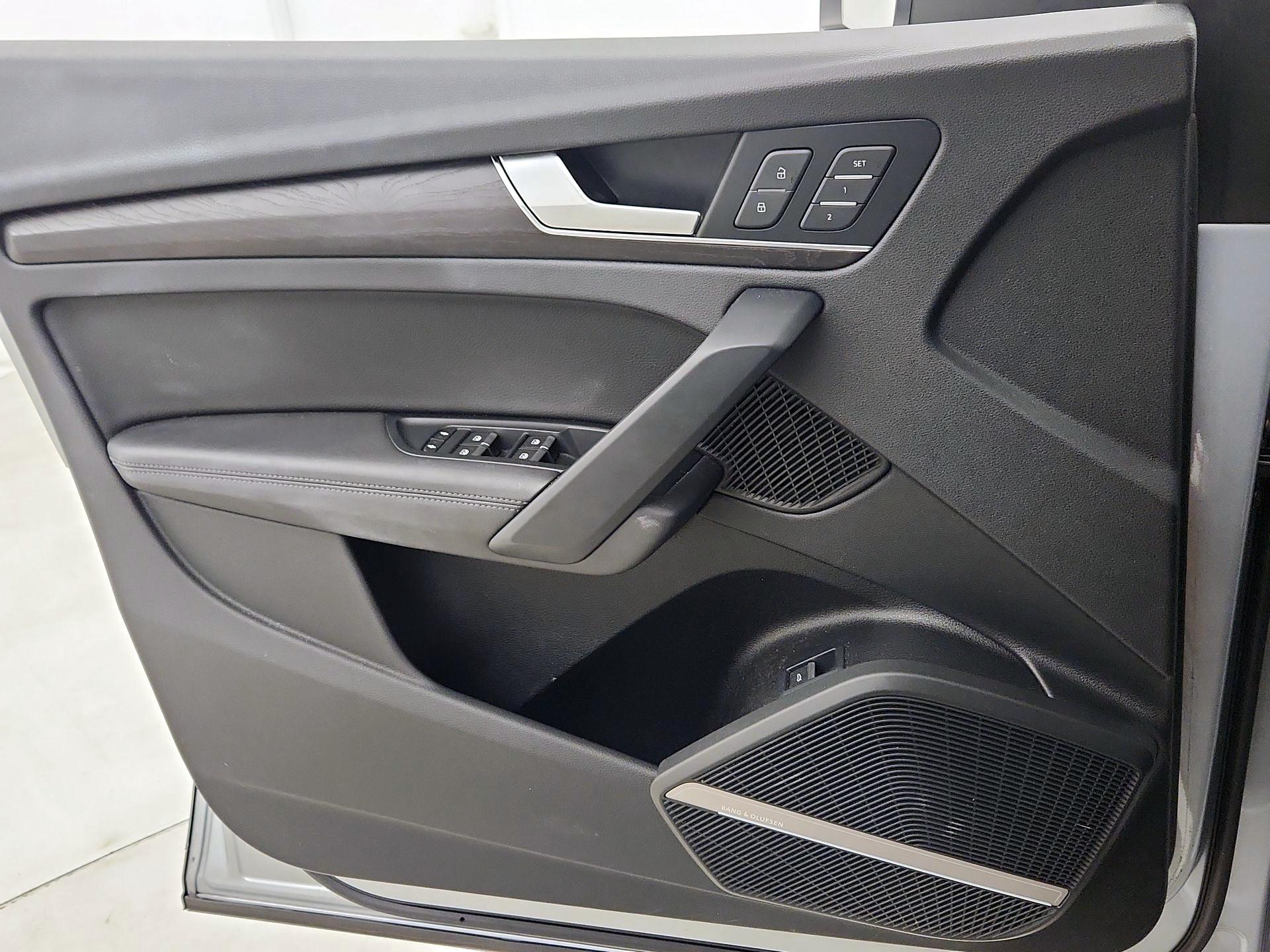 Thumbnail: 2020 Audi Q5 - 12