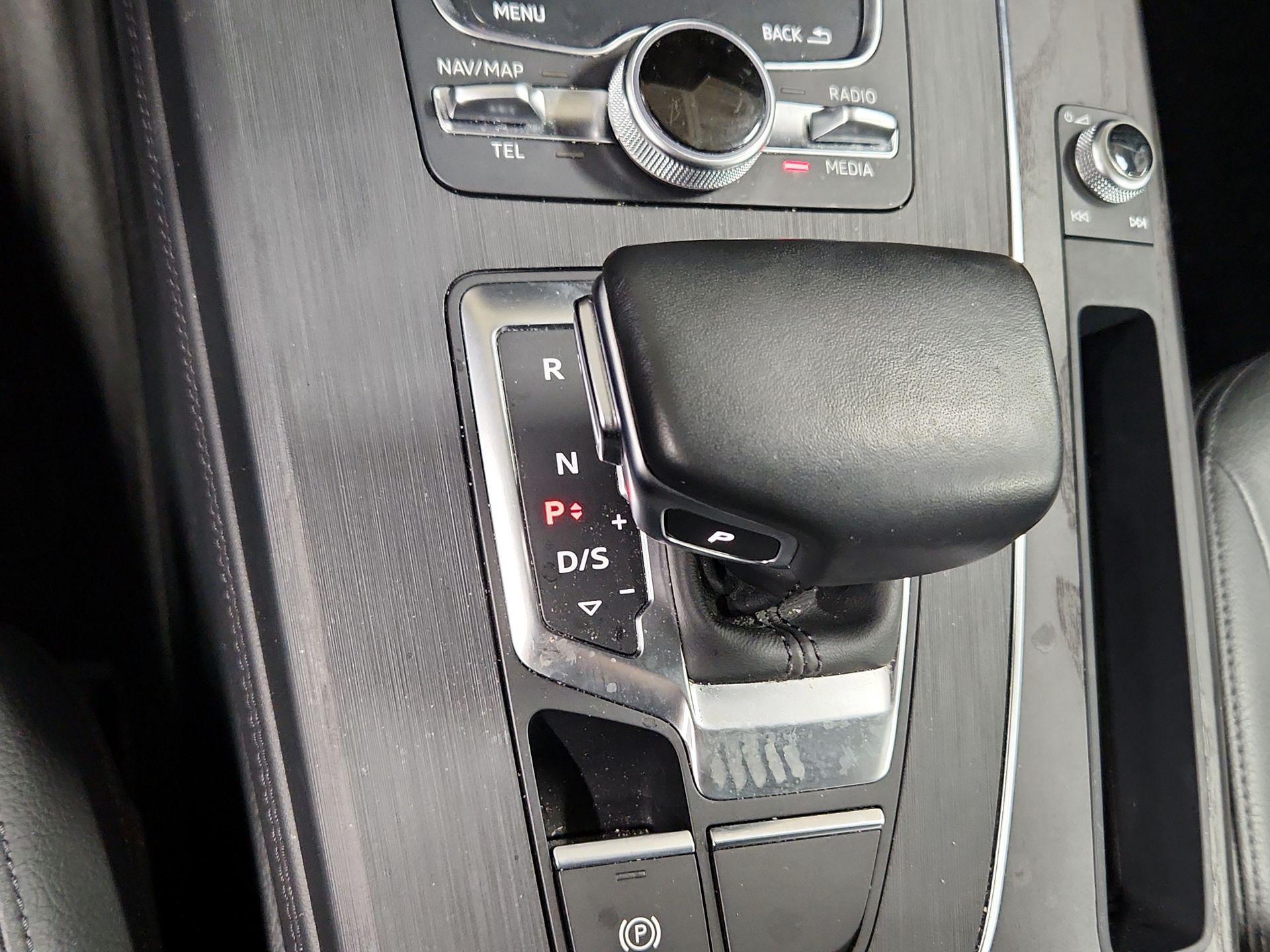 Thumbnail: 2020 Audi Q5 - 18