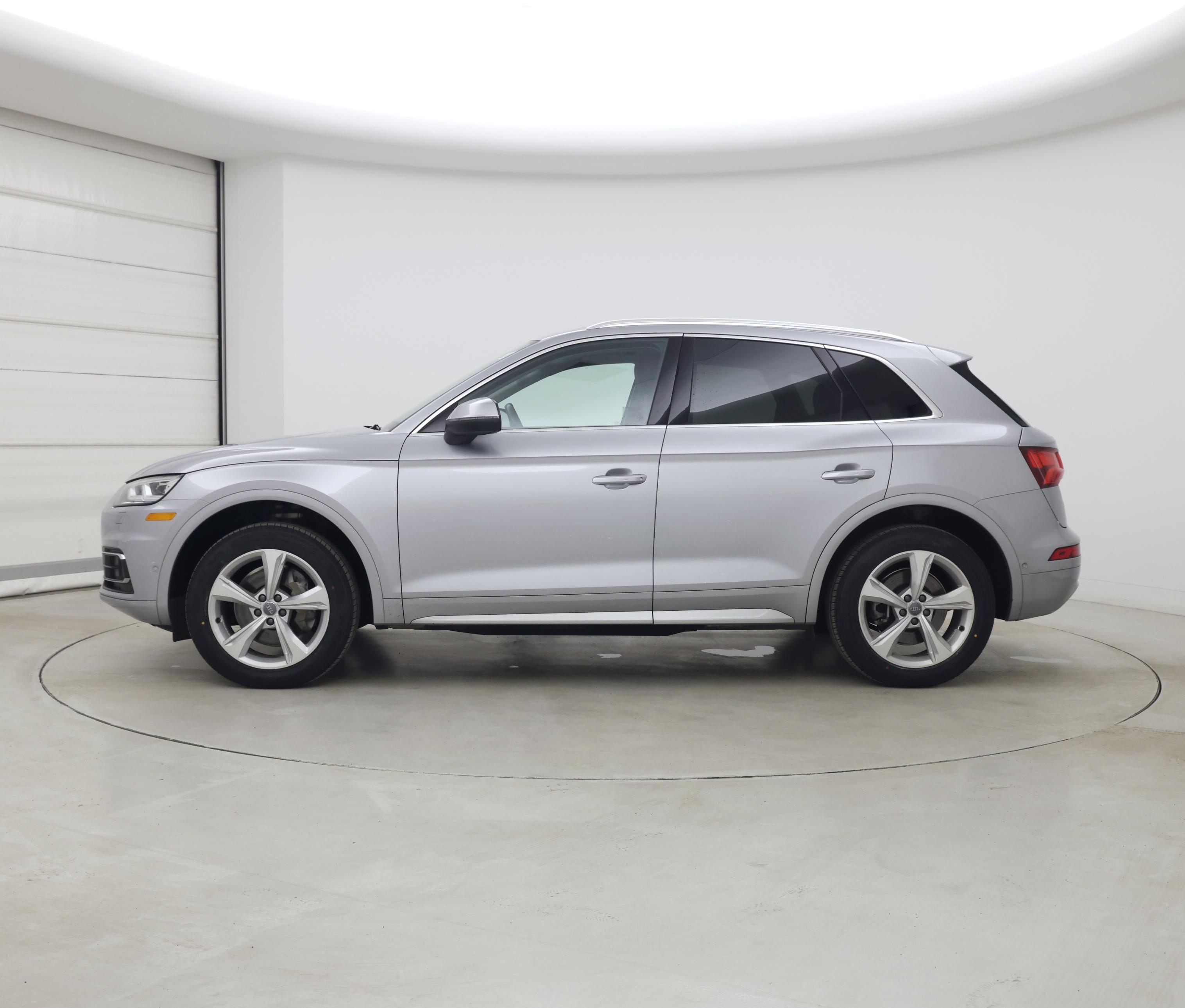 Thumbnail: 2020 Audi Q5 - 3