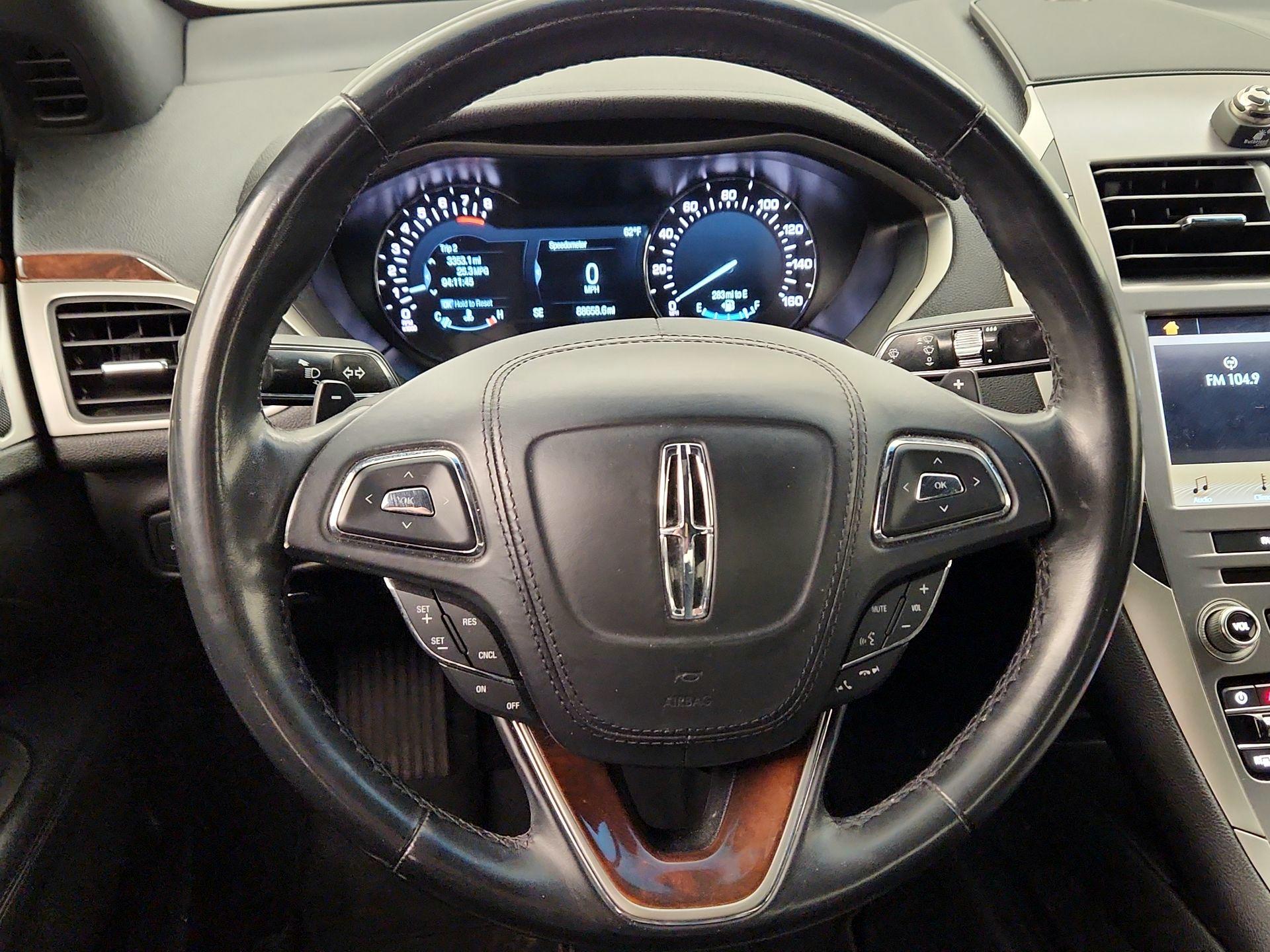 Thumbnail: 2017 Lincoln MKZ - 10