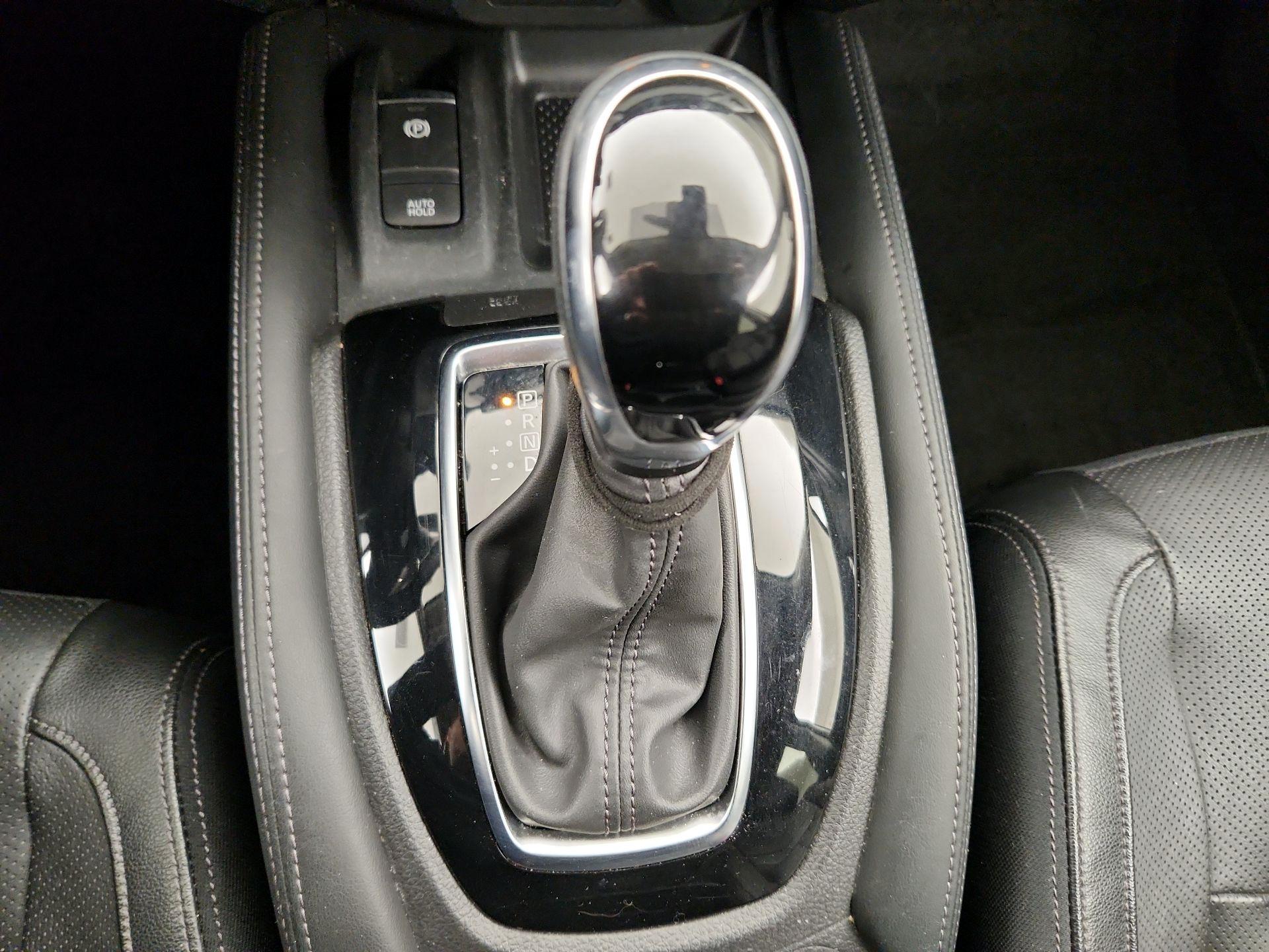 Thumbnail: 2020 Nissan Rogue - 18