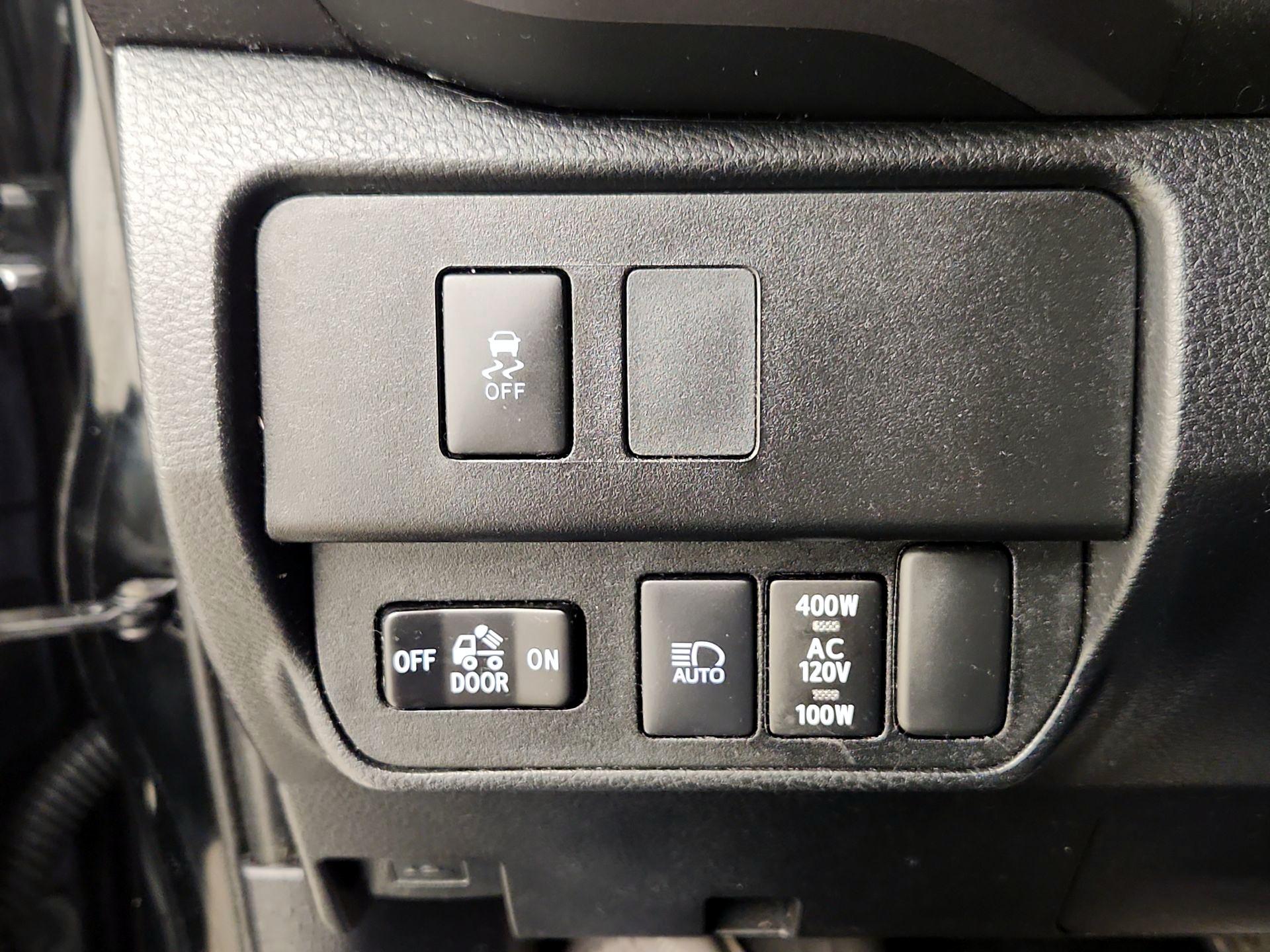 Thumbnail: 2020 Toyota Tacoma - 13