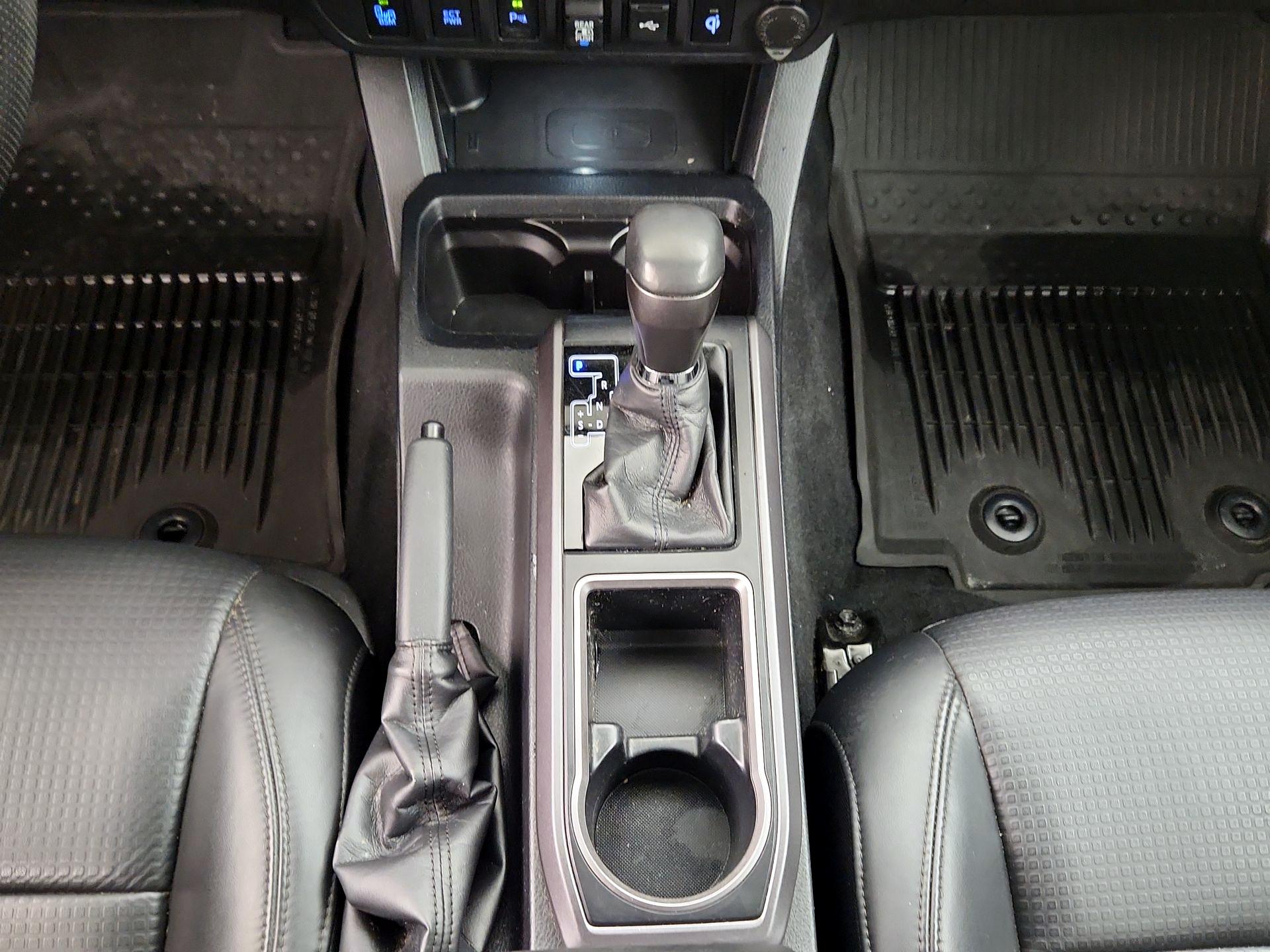 Thumbnail: 2020 Toyota Tacoma - 18