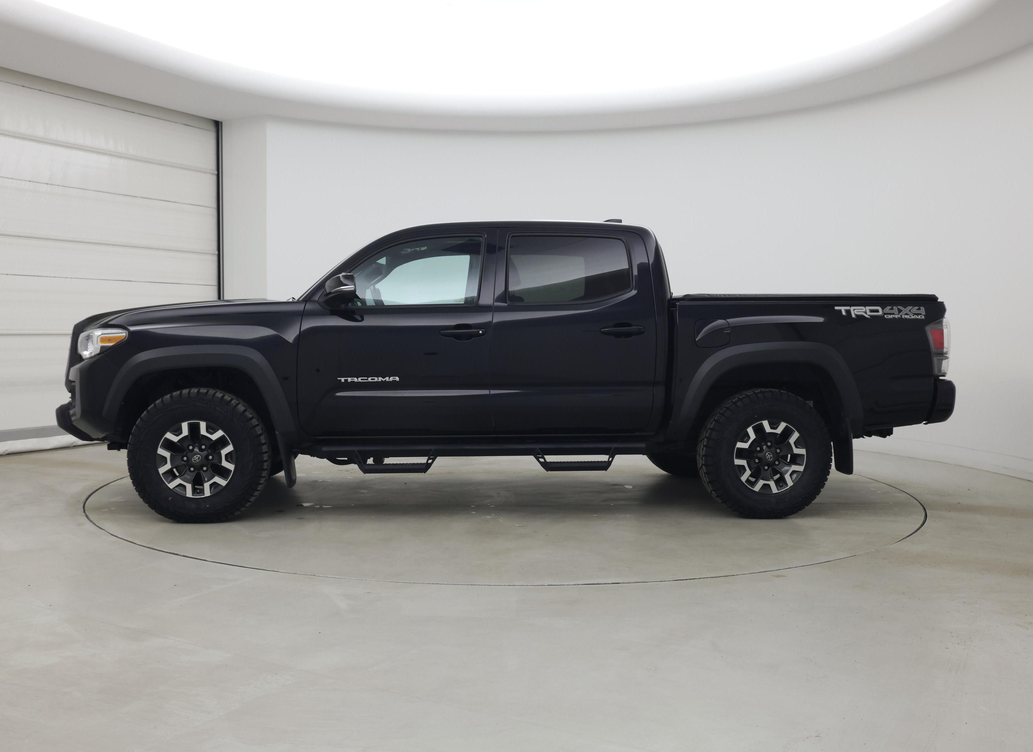 Thumbnail: 2020 Toyota Tacoma - 3