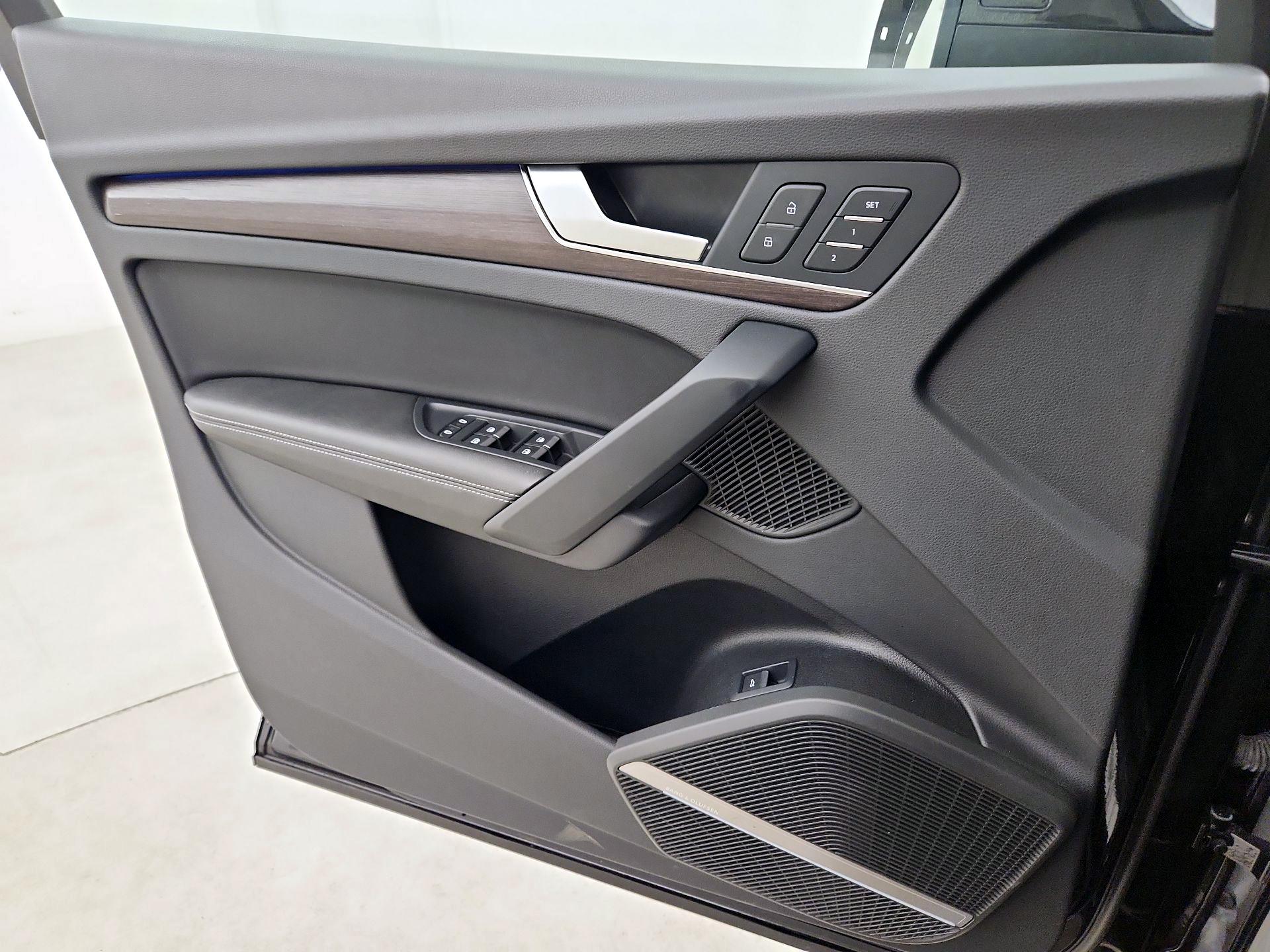 Thumbnail: 2023 Audi Q5 - 12