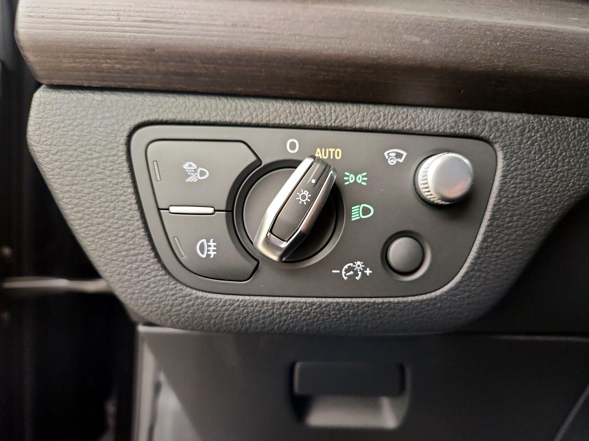 Thumbnail: 2023 Audi Q5 - 13