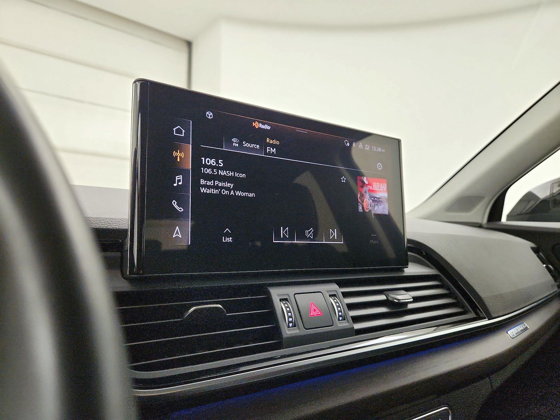 Thumbnail: 2023 Audi Q5 - 16