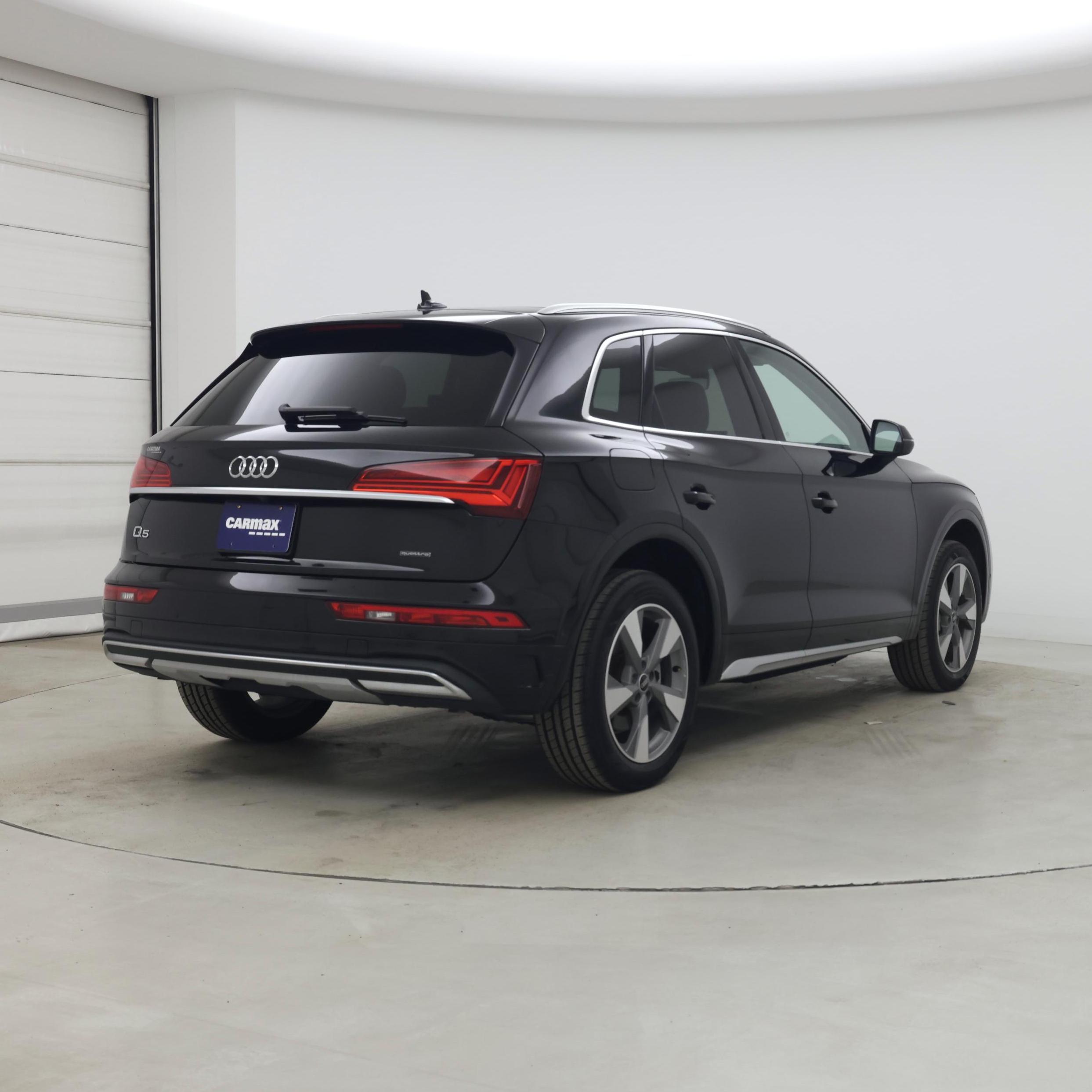 Thumbnail: 2023 Audi Q5 - 8