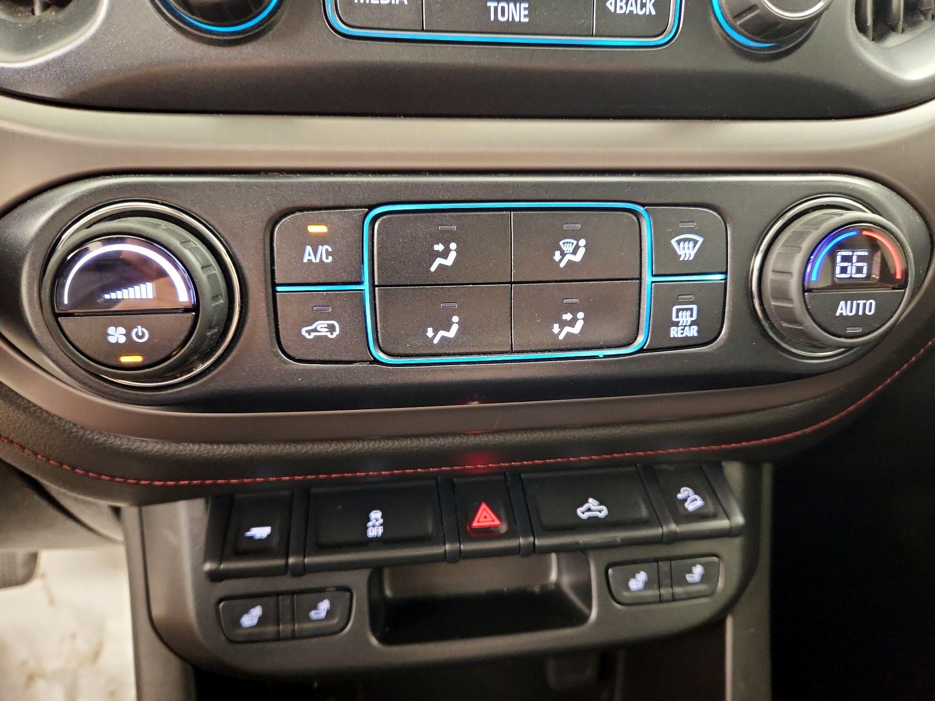 Thumbnail: 2018 GMC Canyon - 17
