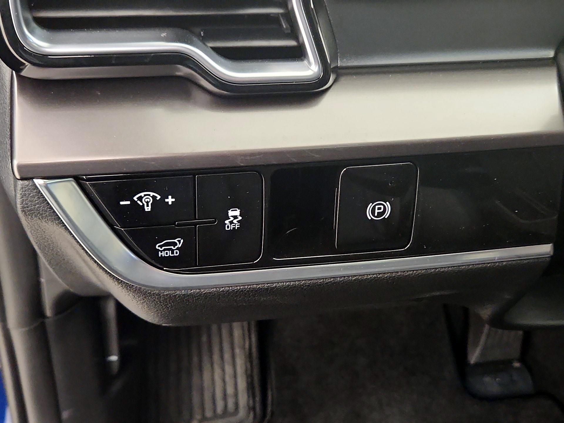 Thumbnail: 2025 Kia Sportage - 13