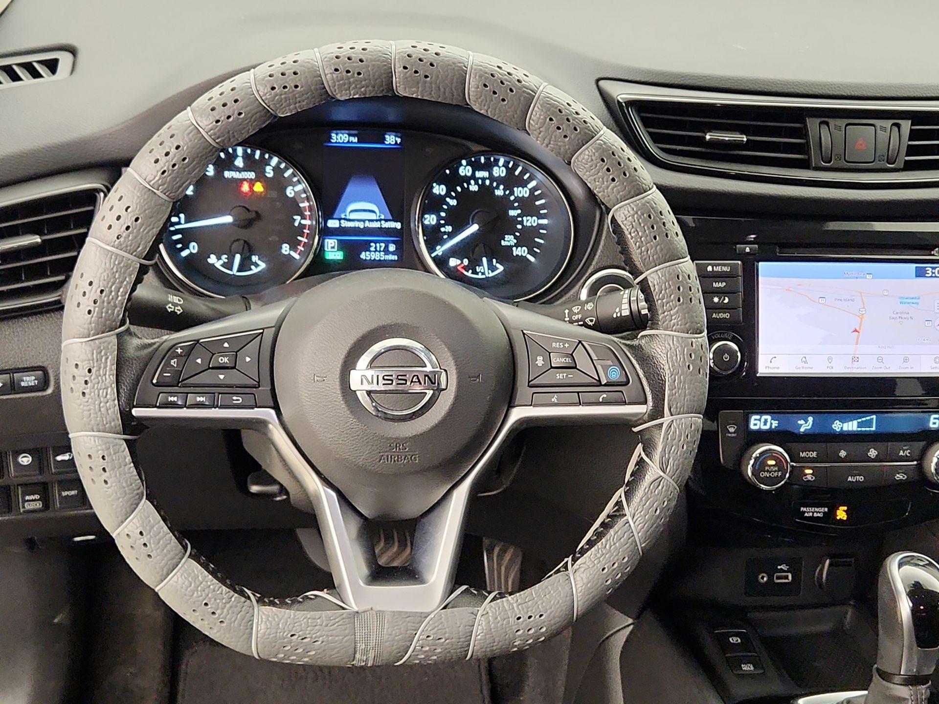 Thumbnail: 2020 Nissan Rogue - 10