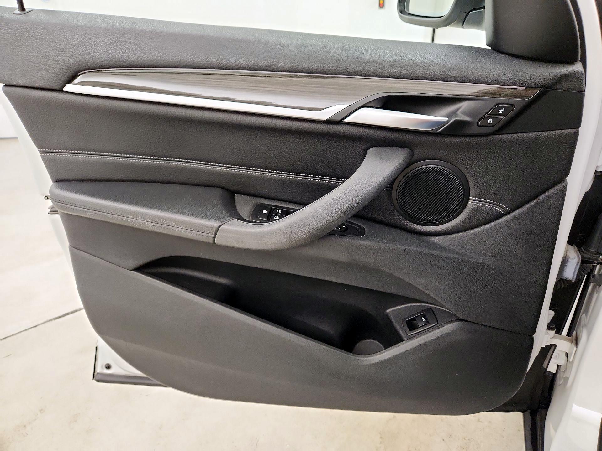 Thumbnail: 2018 BMW X1 - 10