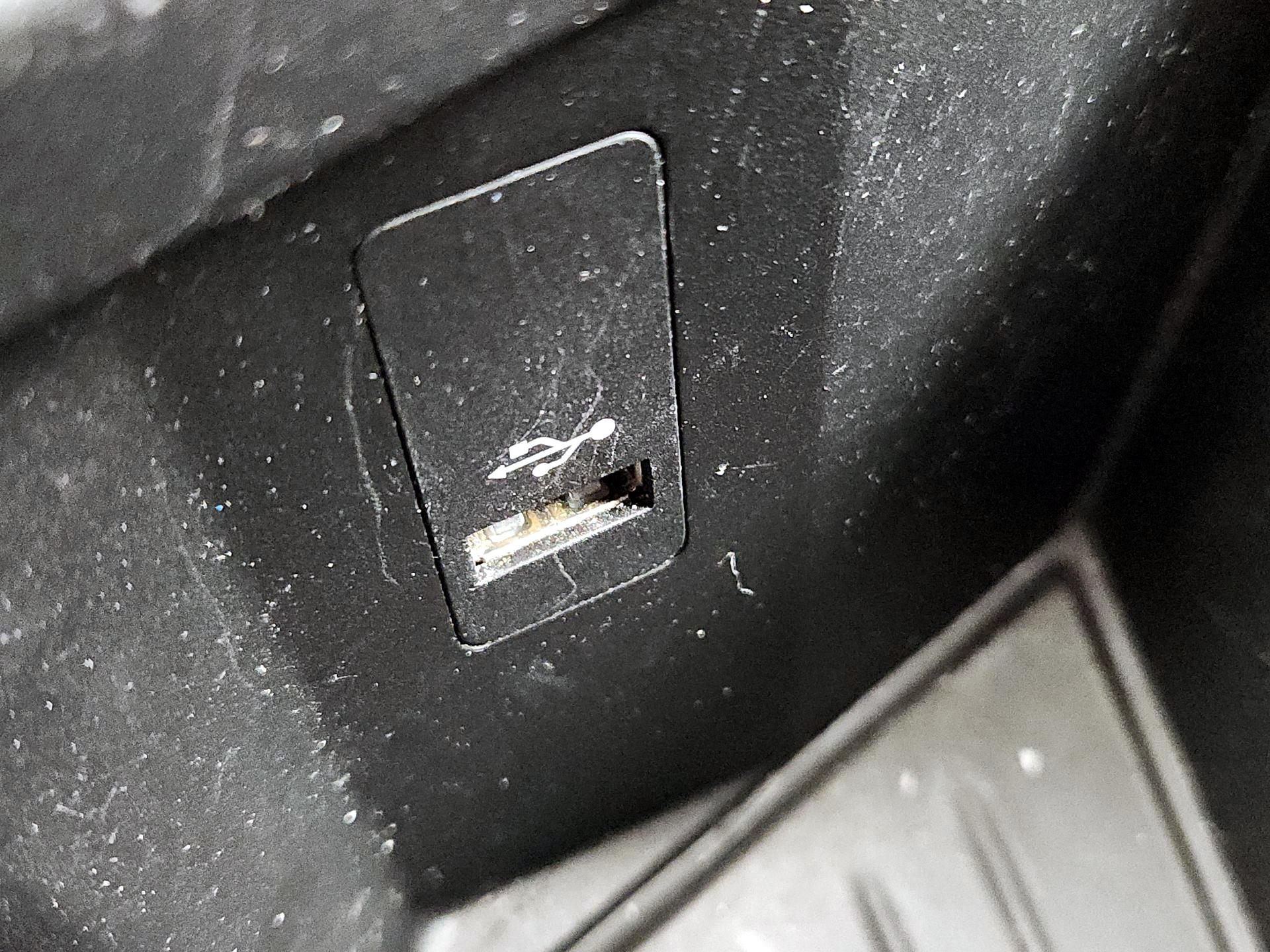 Thumbnail: 2018 BMW X1 - 17