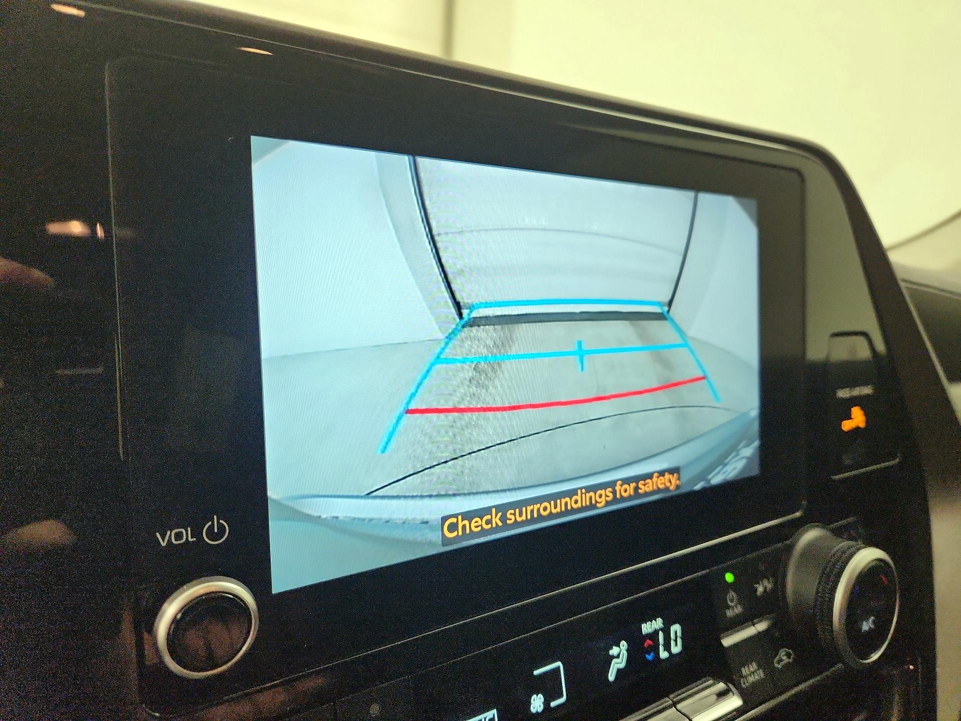 Thumbnail: 2023 Toyota Highlander - 14