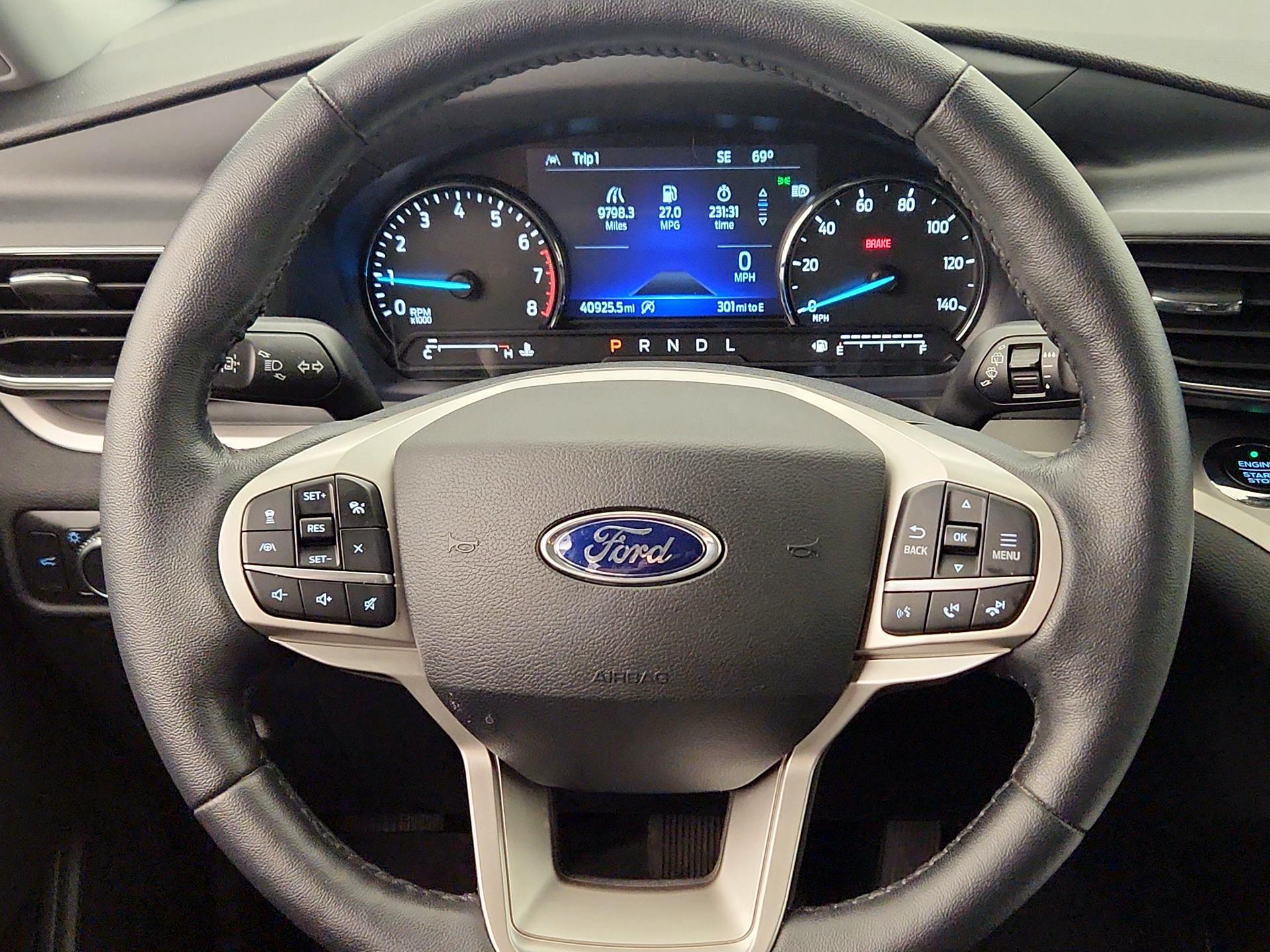 Thumbnail: 2021 Ford Explorer - 10