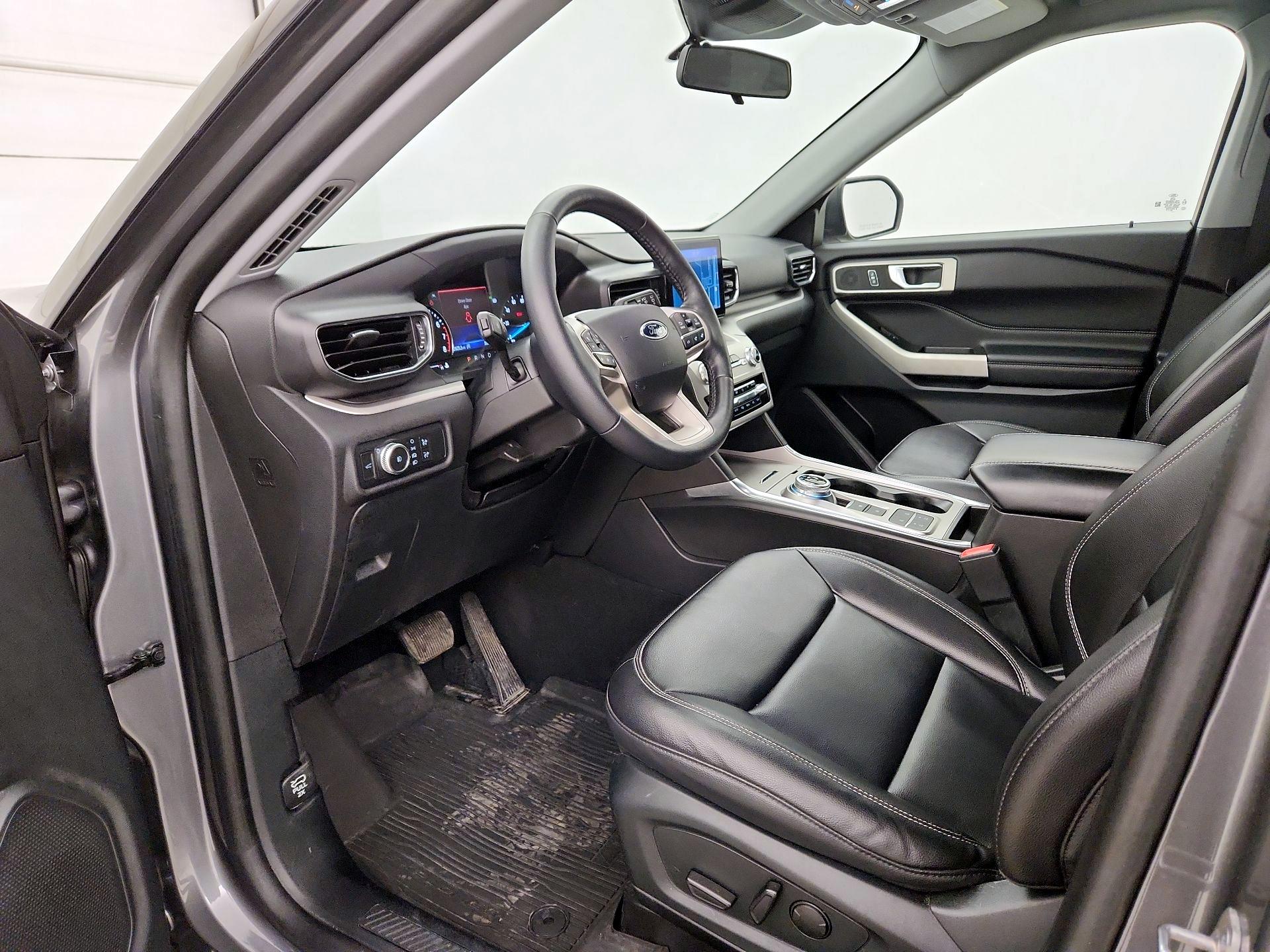 Thumbnail: 2021 Ford Explorer - 11