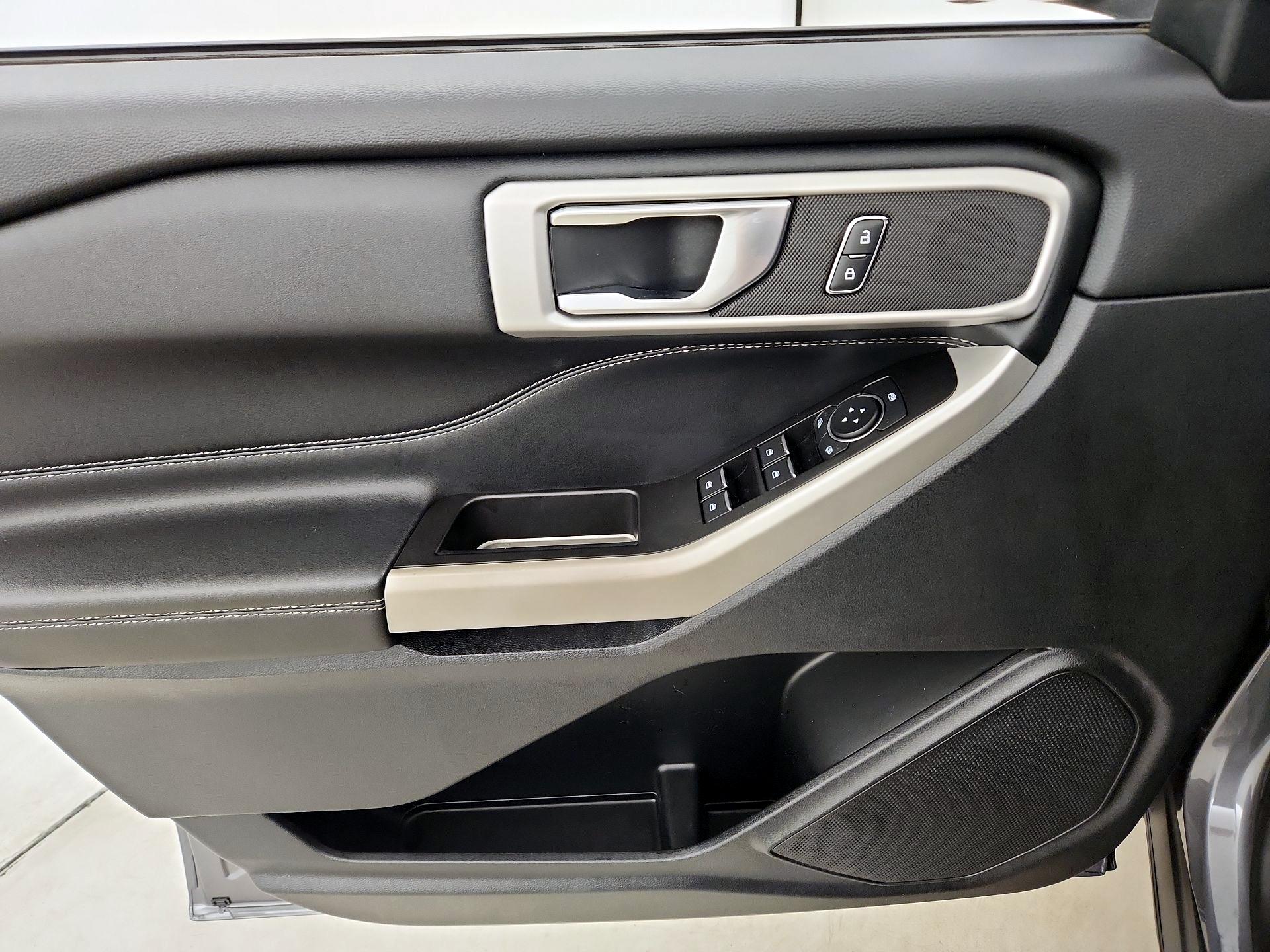 Thumbnail: 2021 Ford Explorer - 12