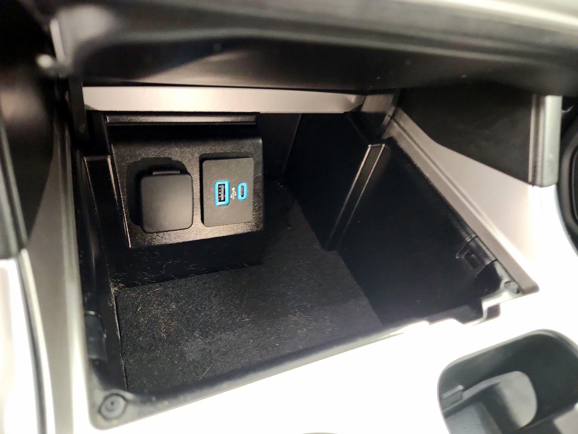 Thumbnail: 2021 Ford Explorer - 19