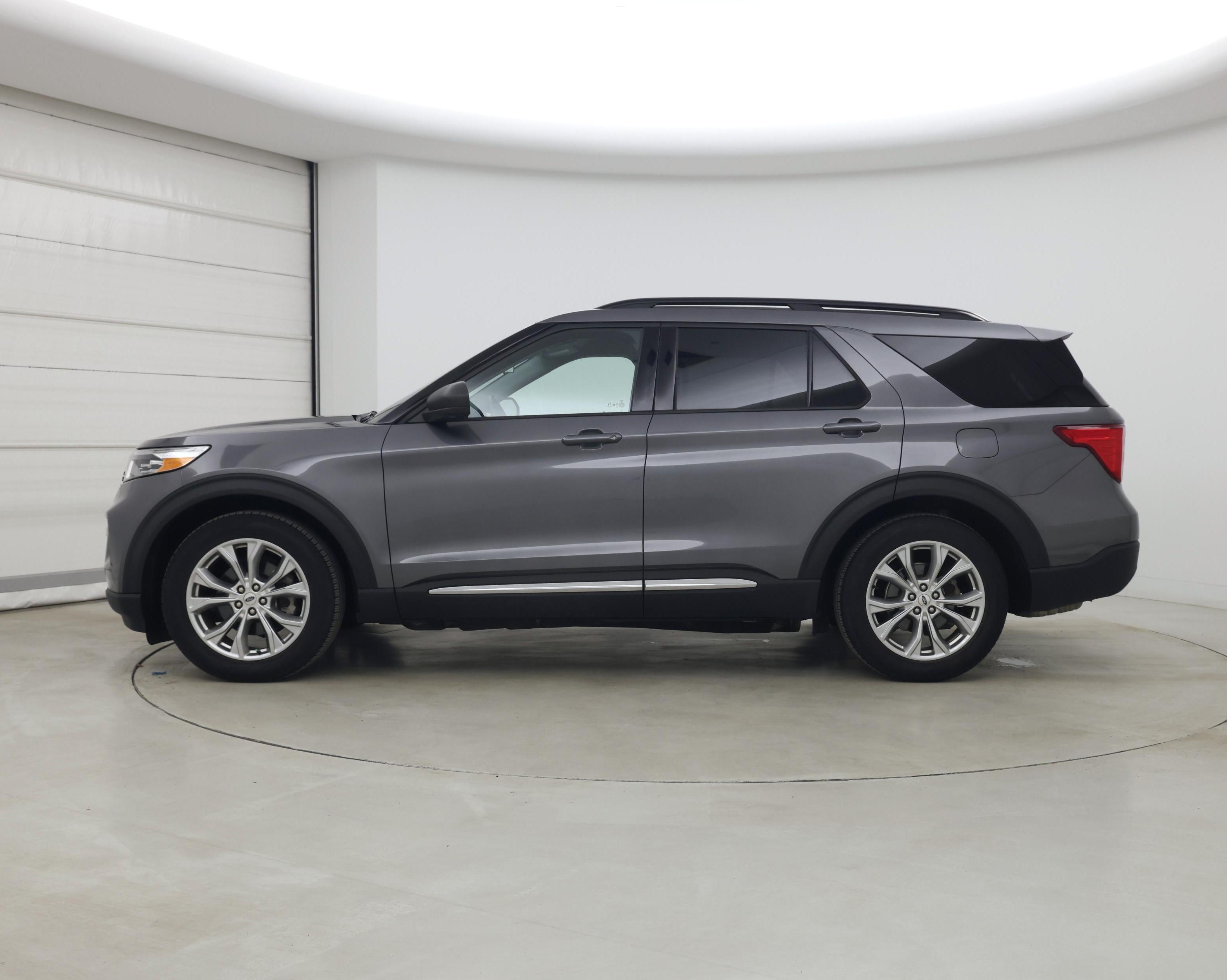 Thumbnail: 2021 Ford Explorer - 3